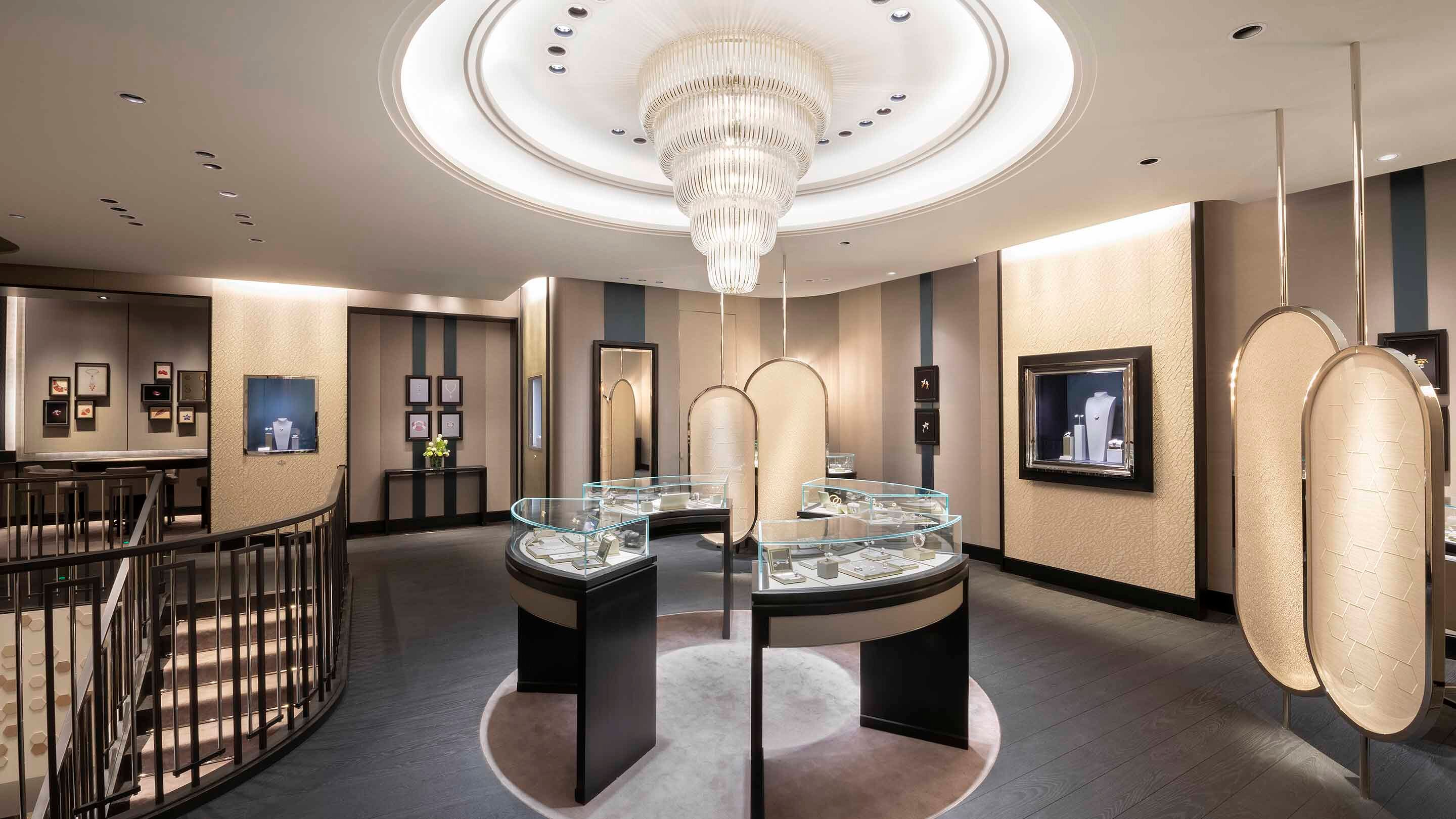 Shangai ifc present the main area view, Van Cleef & Arpels.