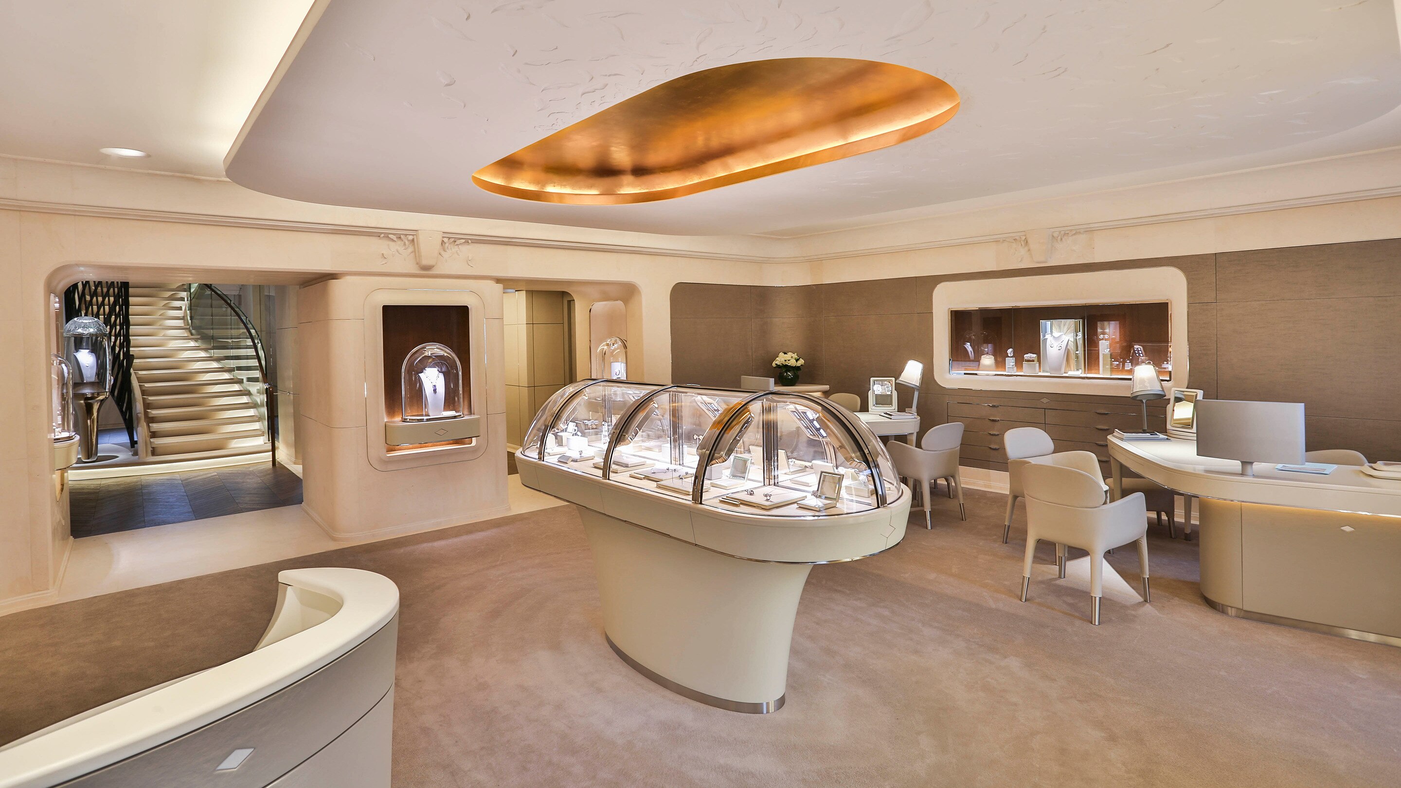 paris 20 vendôme boutique present main area view, Van Cleef & Arpels