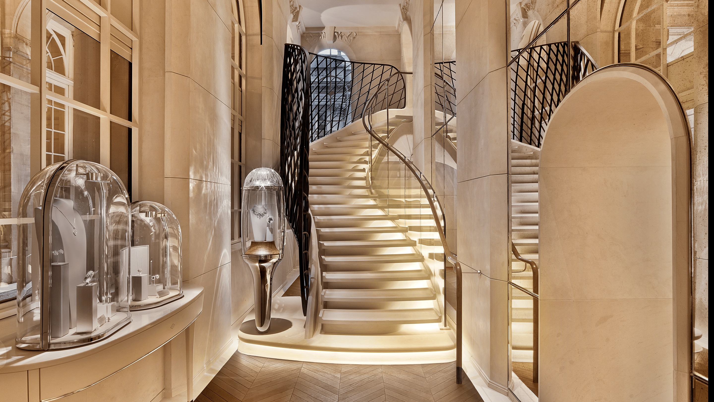 paris 20 vendôme boutique present stairway view, Van Cleef & Arpels