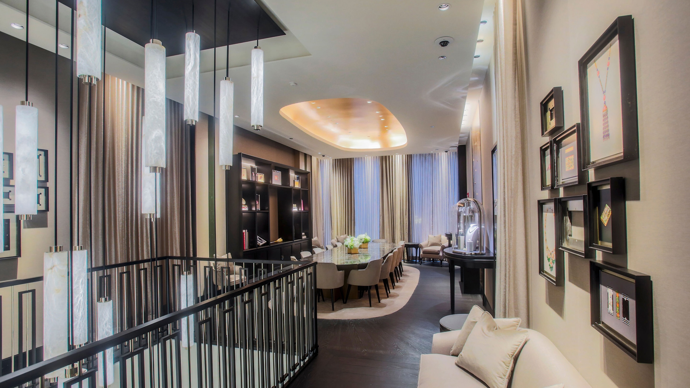 chicago oak street boutique present interior view, Van Cleef & Arpels