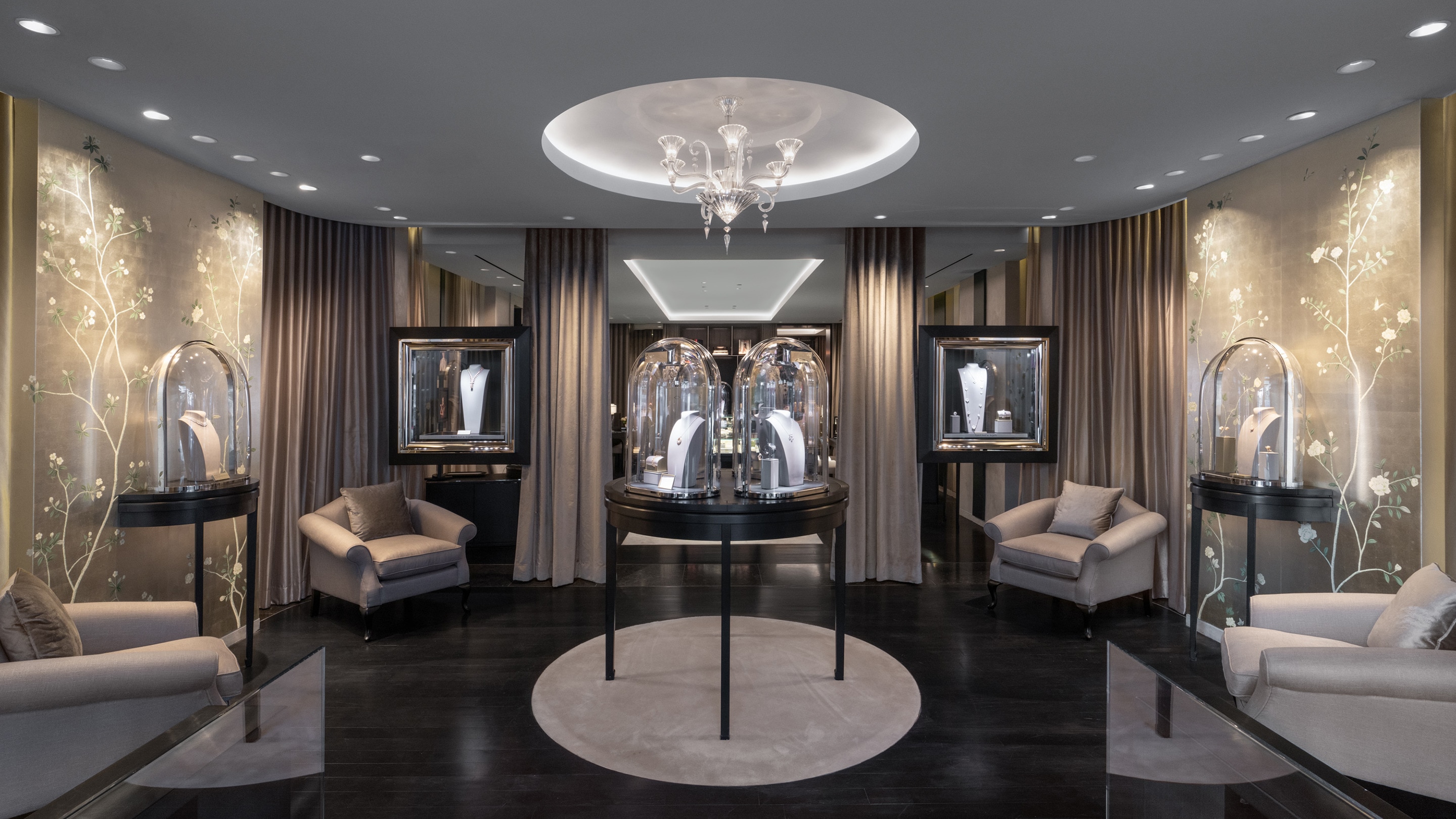 palm beach worth avenue boutique present living room view, Van Cleef & Arpels