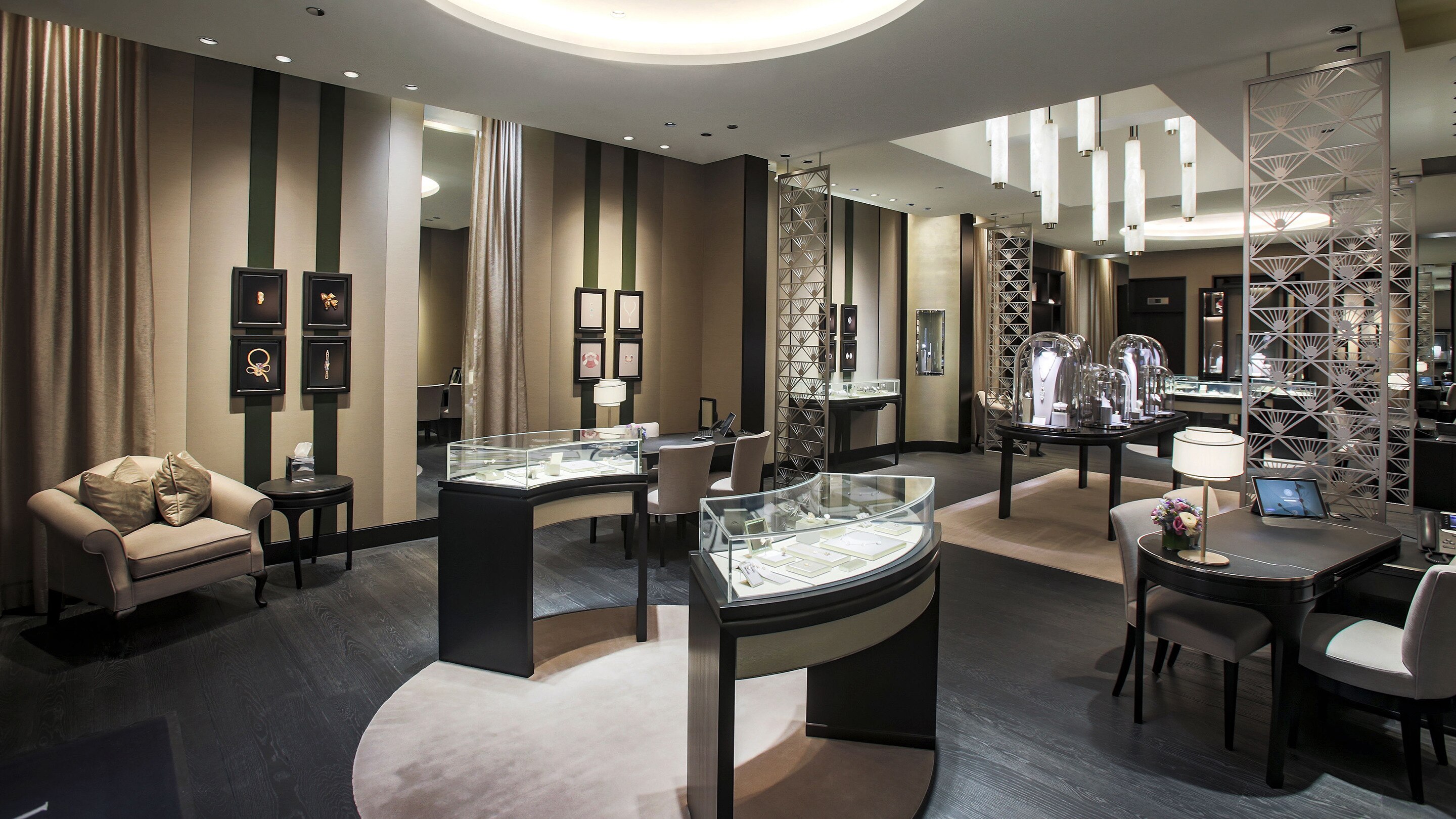 chicago oak street boutique present interior view, Van Cleef & Arpels