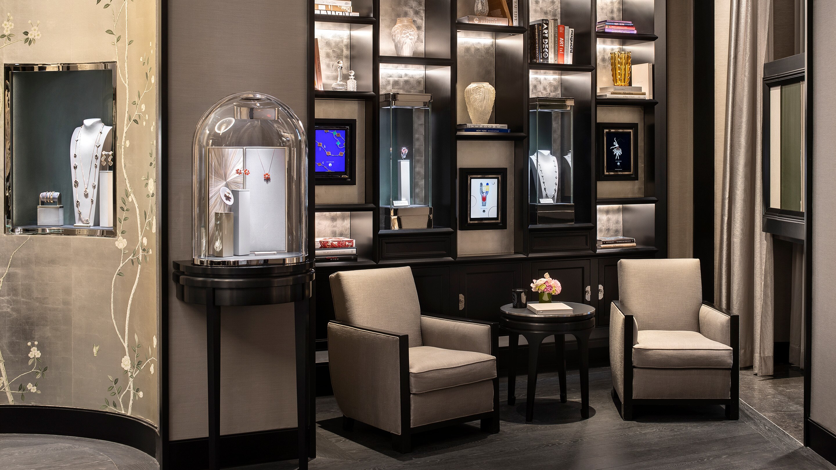 new york city hudson yards boutique present details view, Van Cleef & Arpels