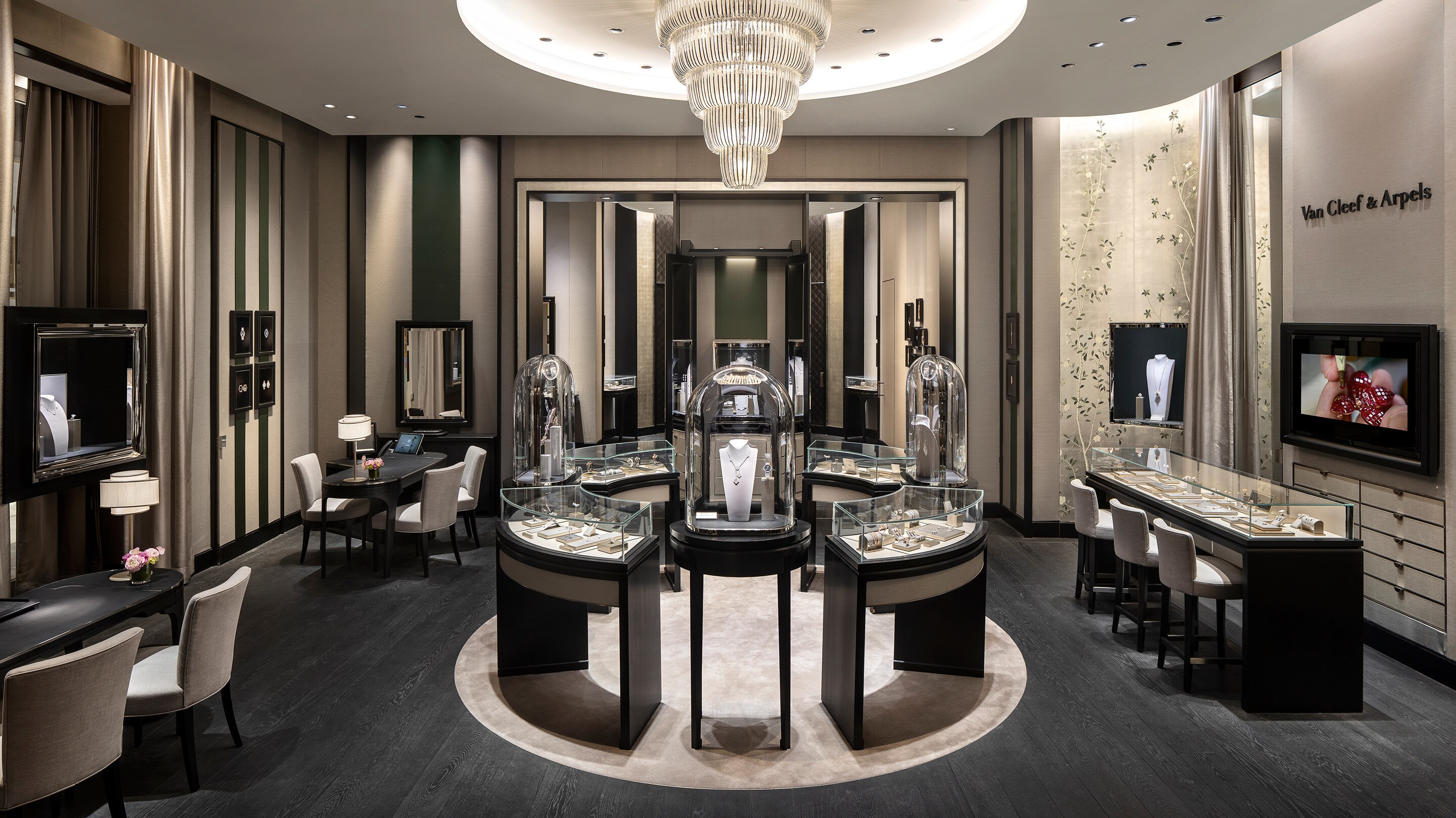 new york city hudson yards boutique present interior view, Van Cleef & Arpels