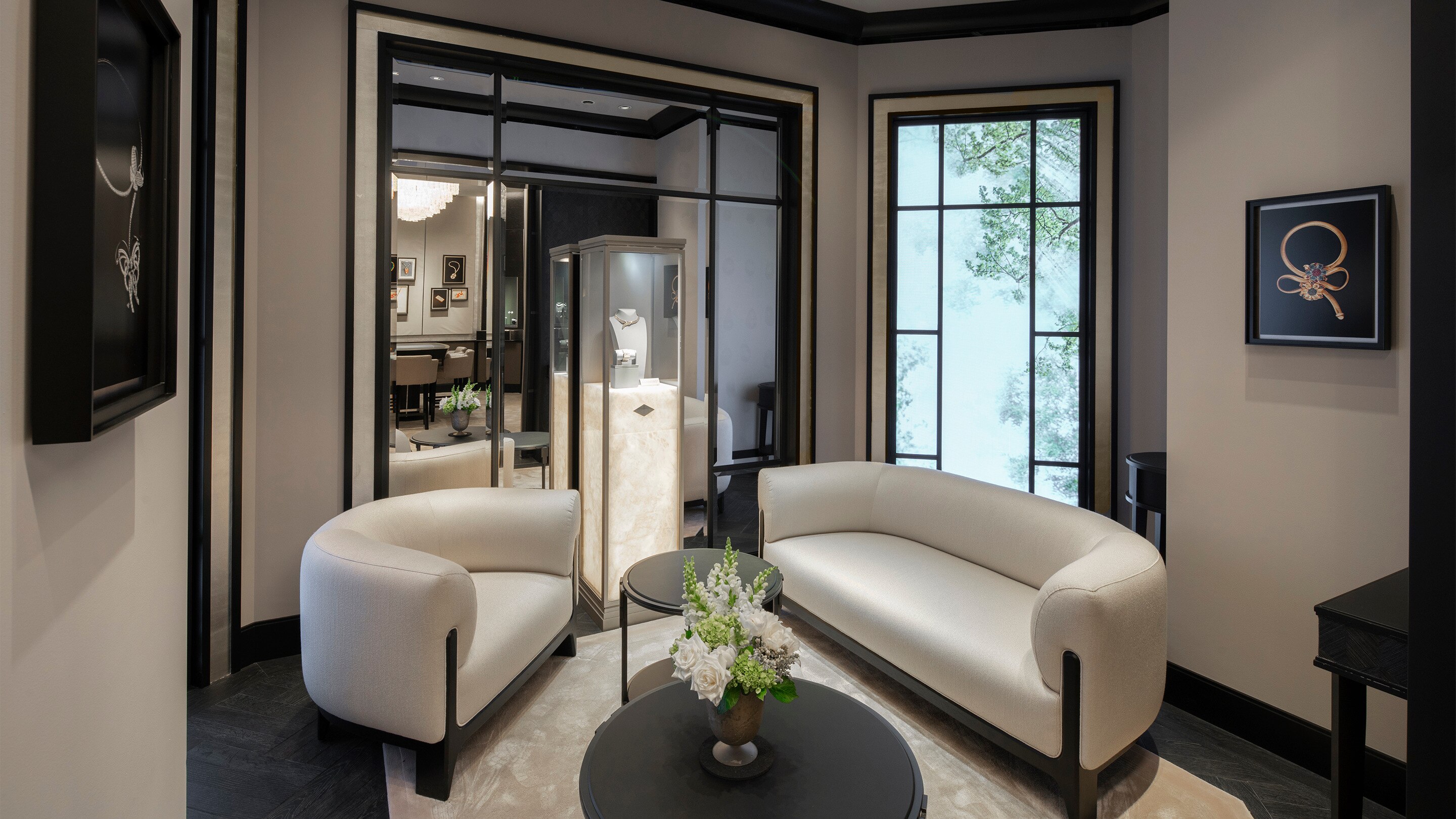 boston newbury street boutique present the main area, Van Cleef & Arpels