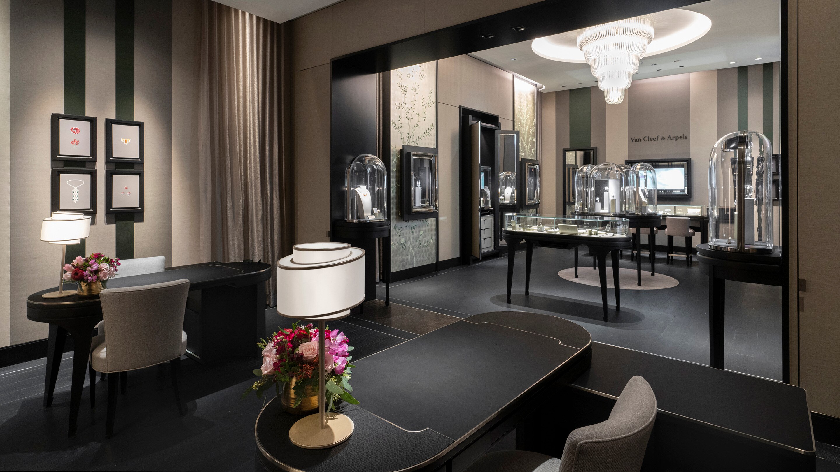 las vegas bellagio boutique present interior view, Van Cleef & Arpels