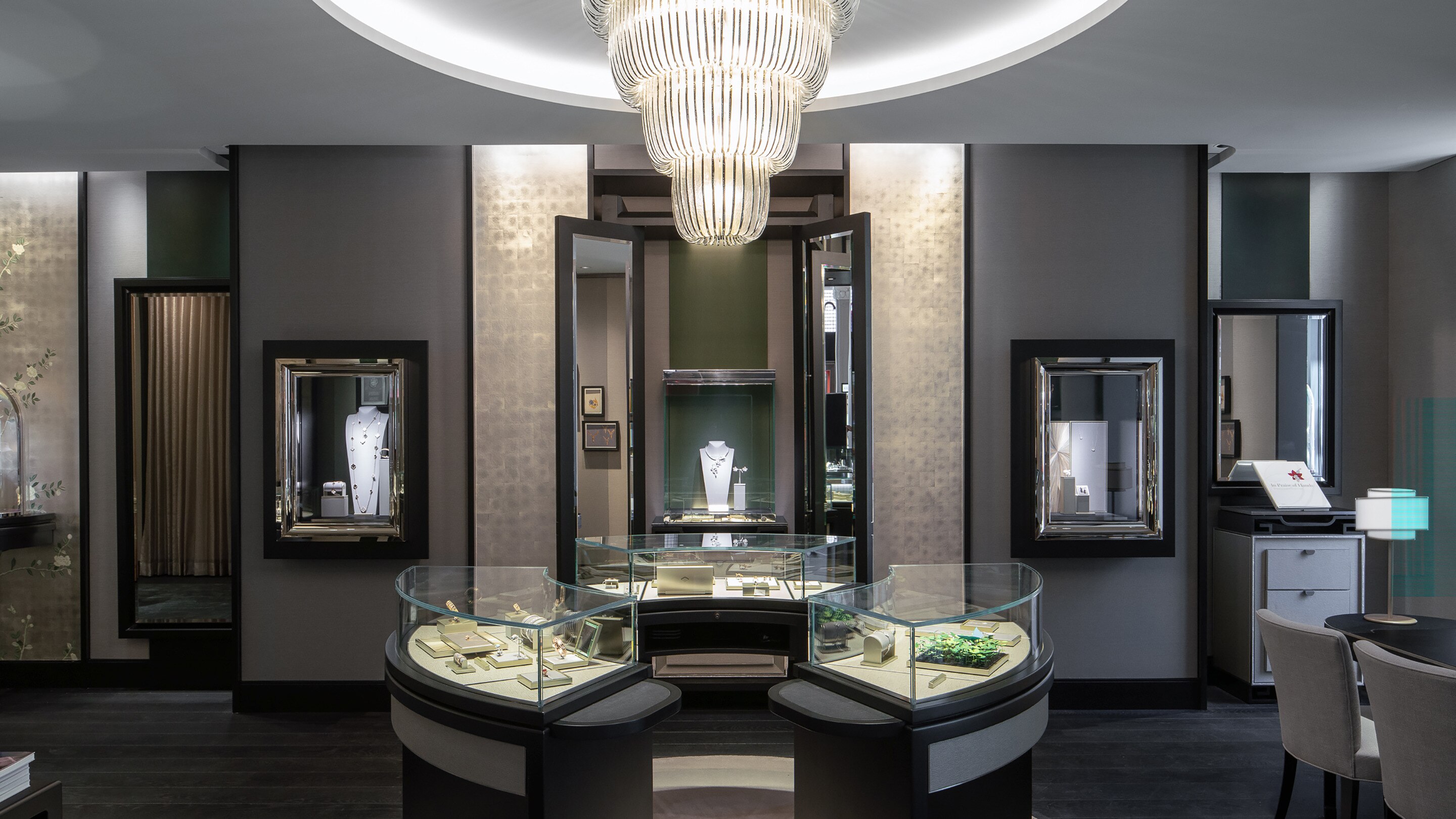 montreal birks boutique present interior view, Van Cleef & Arpels