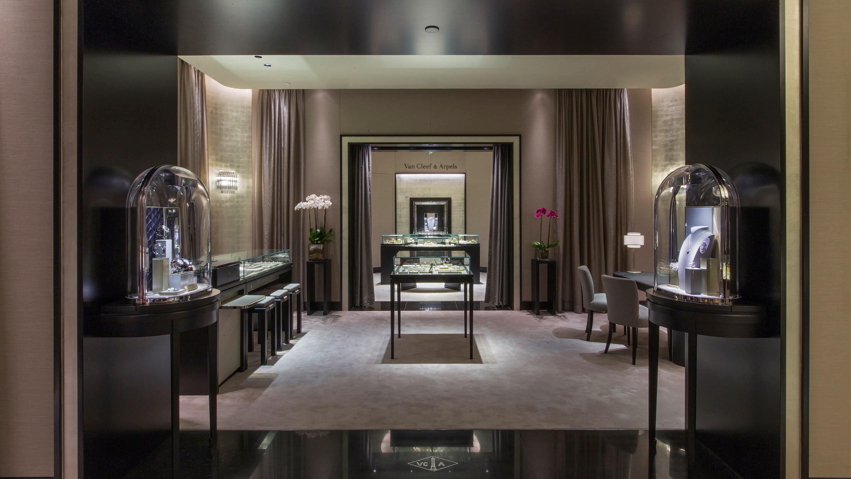 macau wynn palace (cotai) boutique present interior view, Van Cleef & Arpels