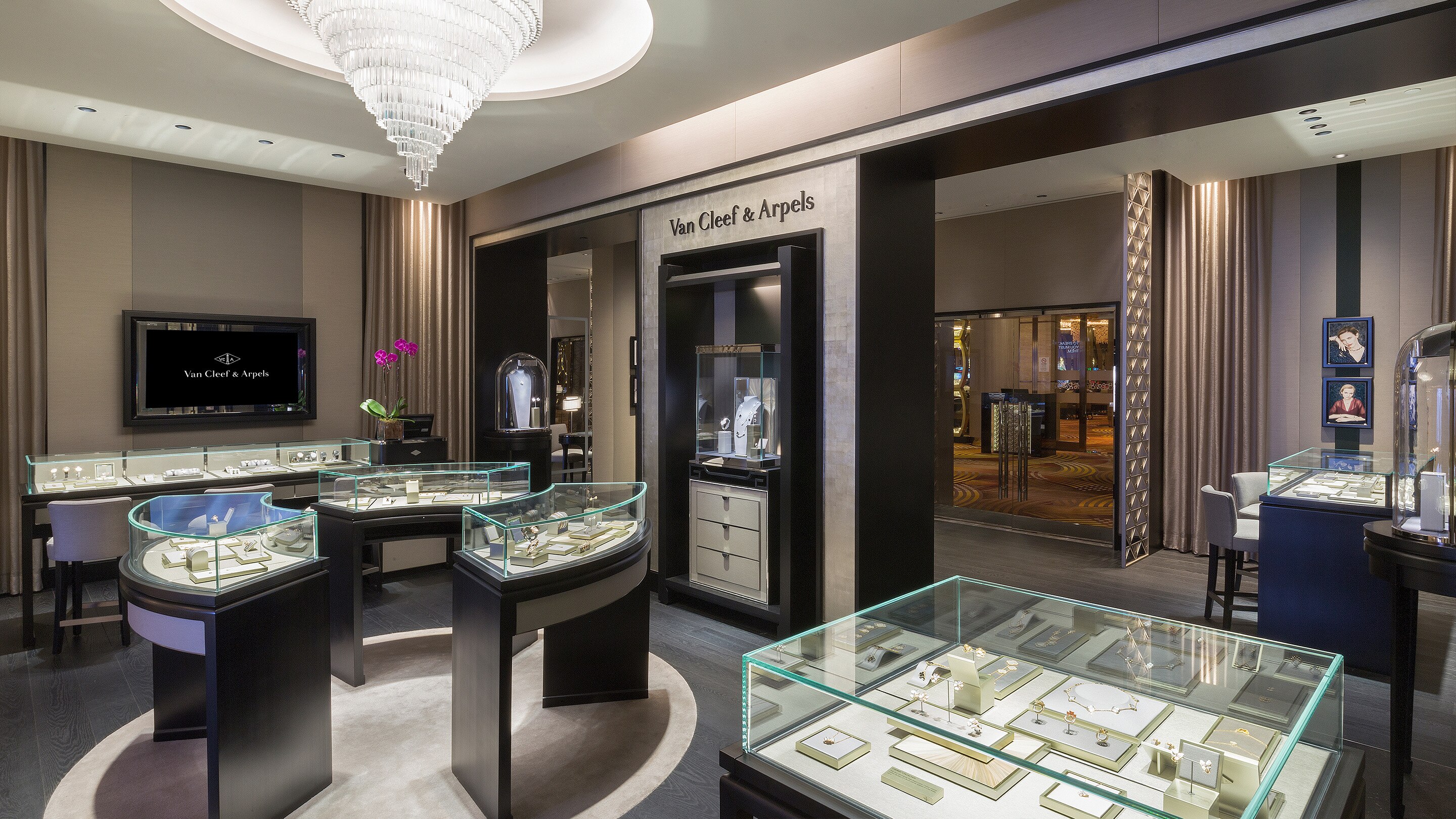 macau dfs city of dreams boutique present main area view, Van Cleef & Arpels