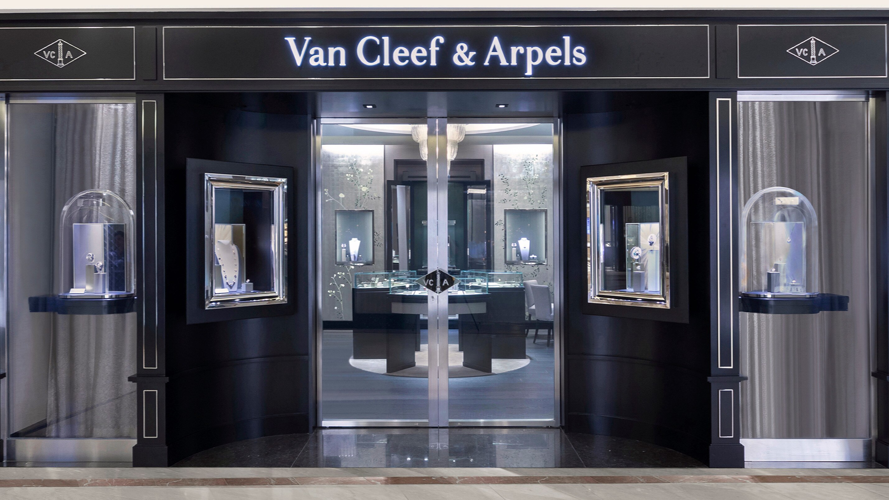 singapore ngee ann city boutique present facade view, Van Cleef & Arpels