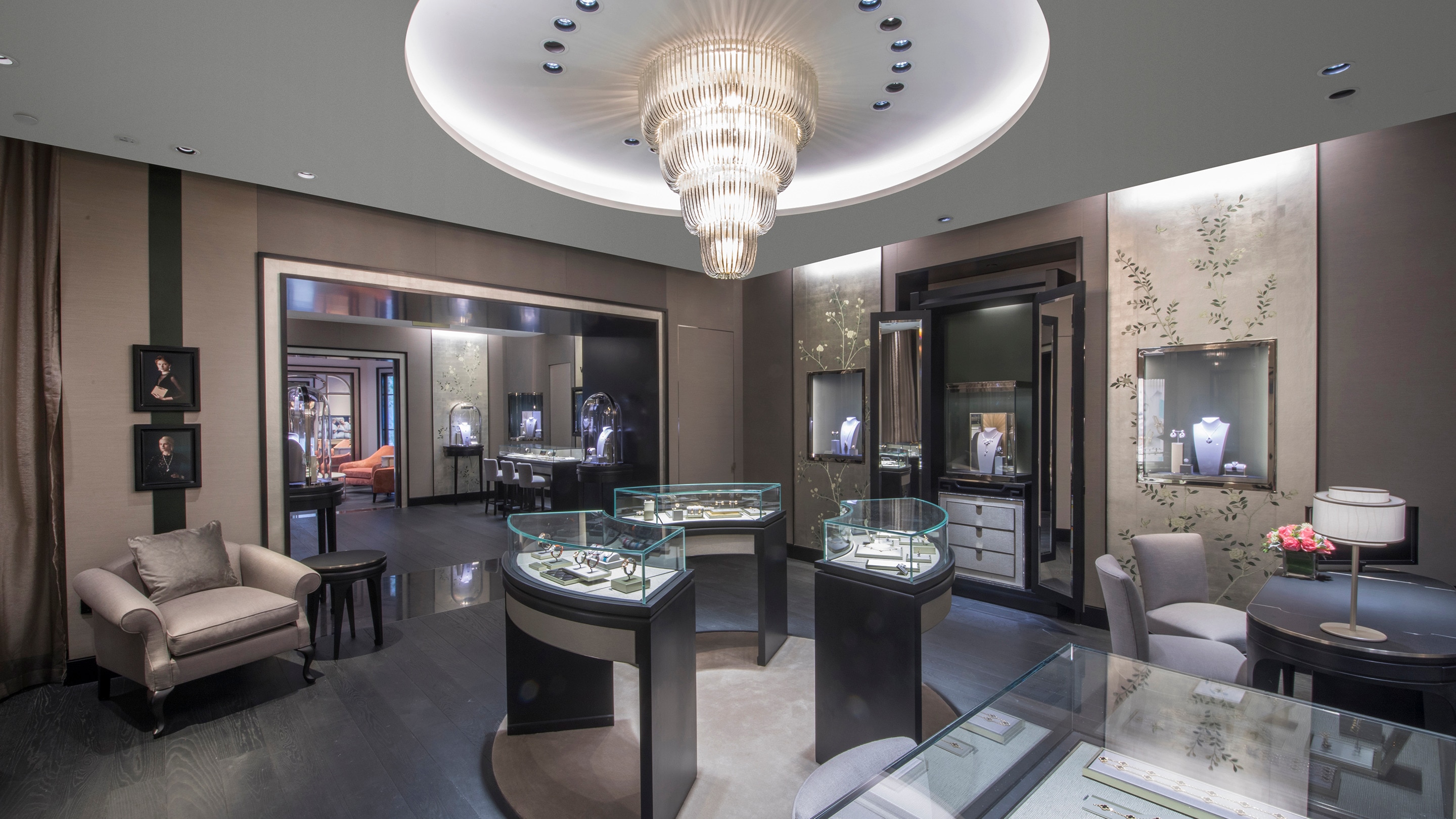 singapore ngee ann city boutique present the main area view, Van Cleef & Arpels