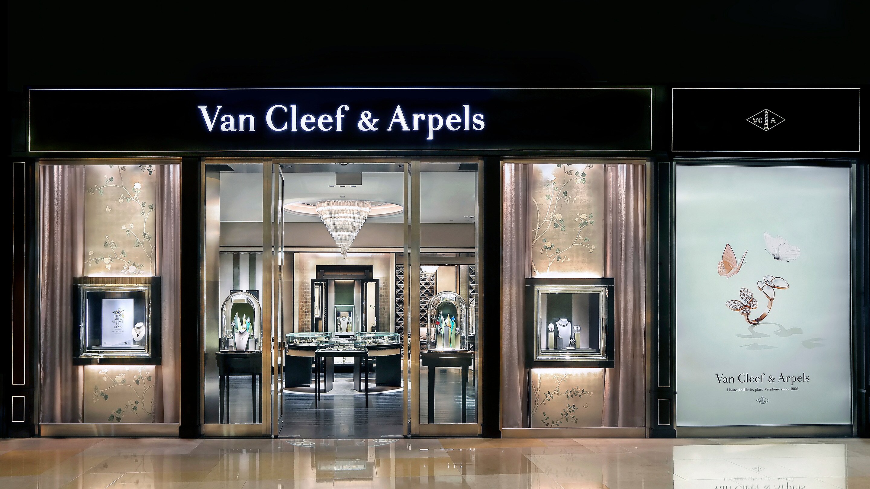 singapore ion orchard boutique present facade view, Van Cleef & Arpels