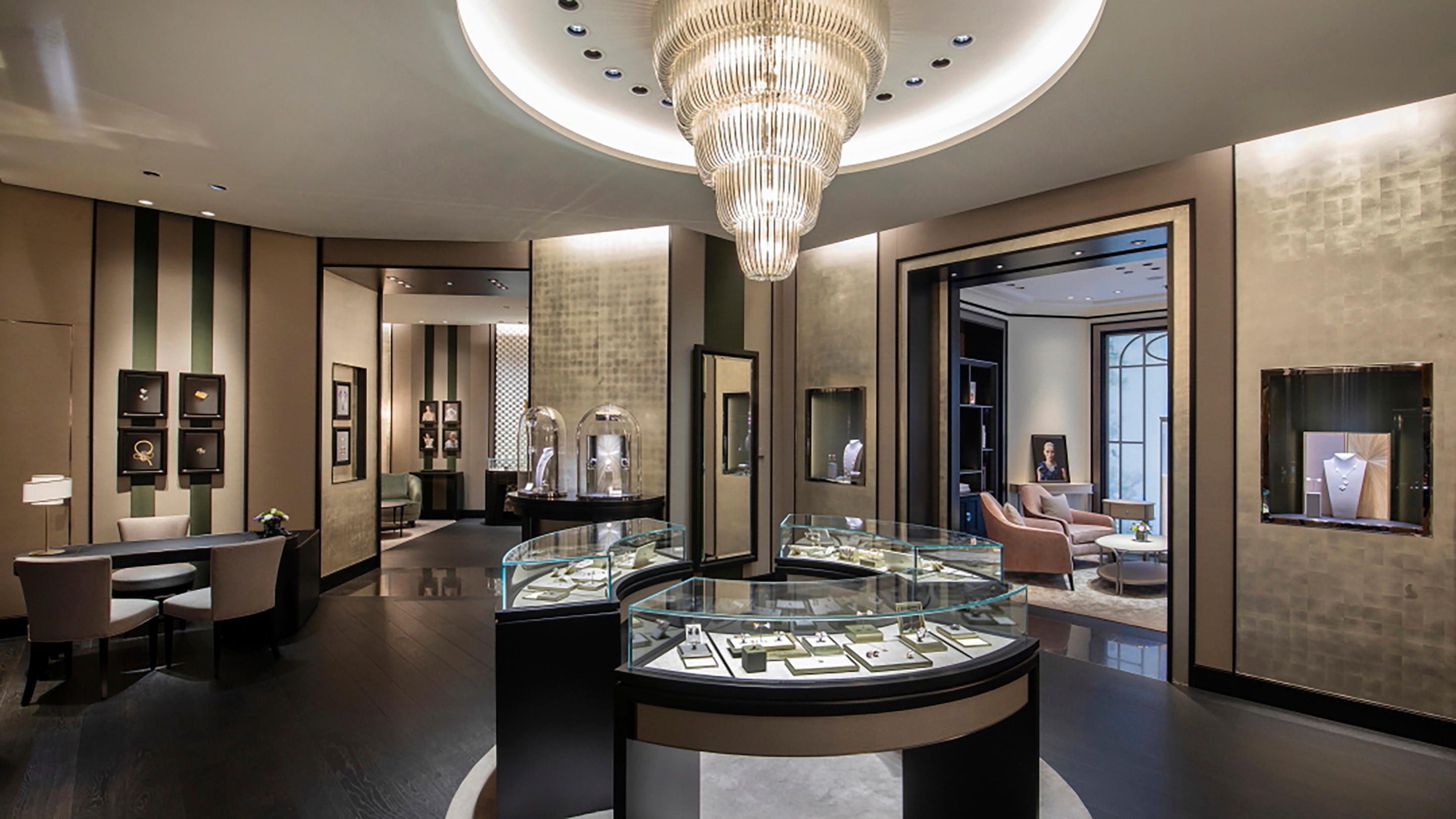 guanghzou taikoo hui boutique present main area view, Van Cleef & Arpels