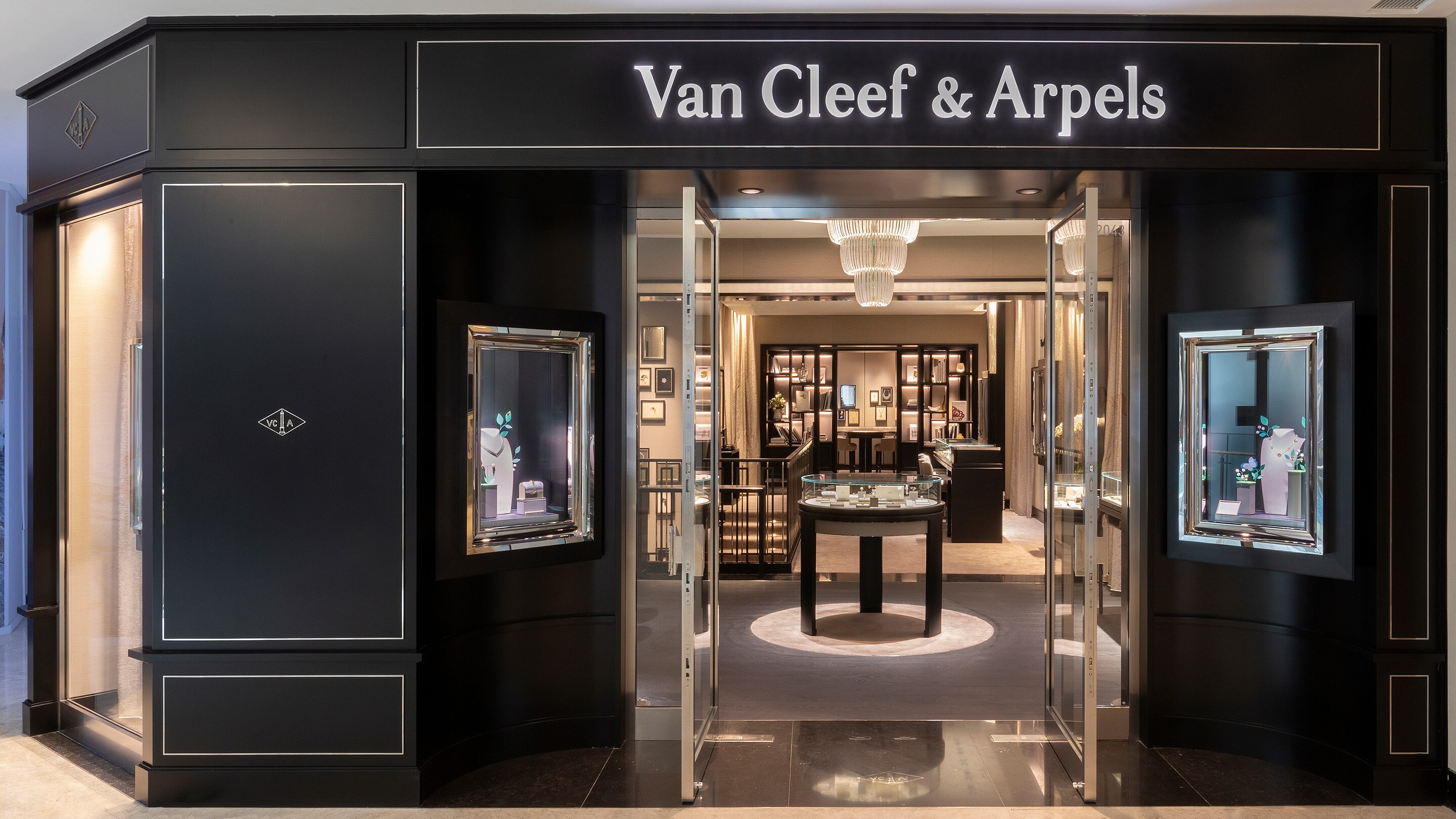 beijing china world boutique present interior facade view, Van Cleef & Arpels