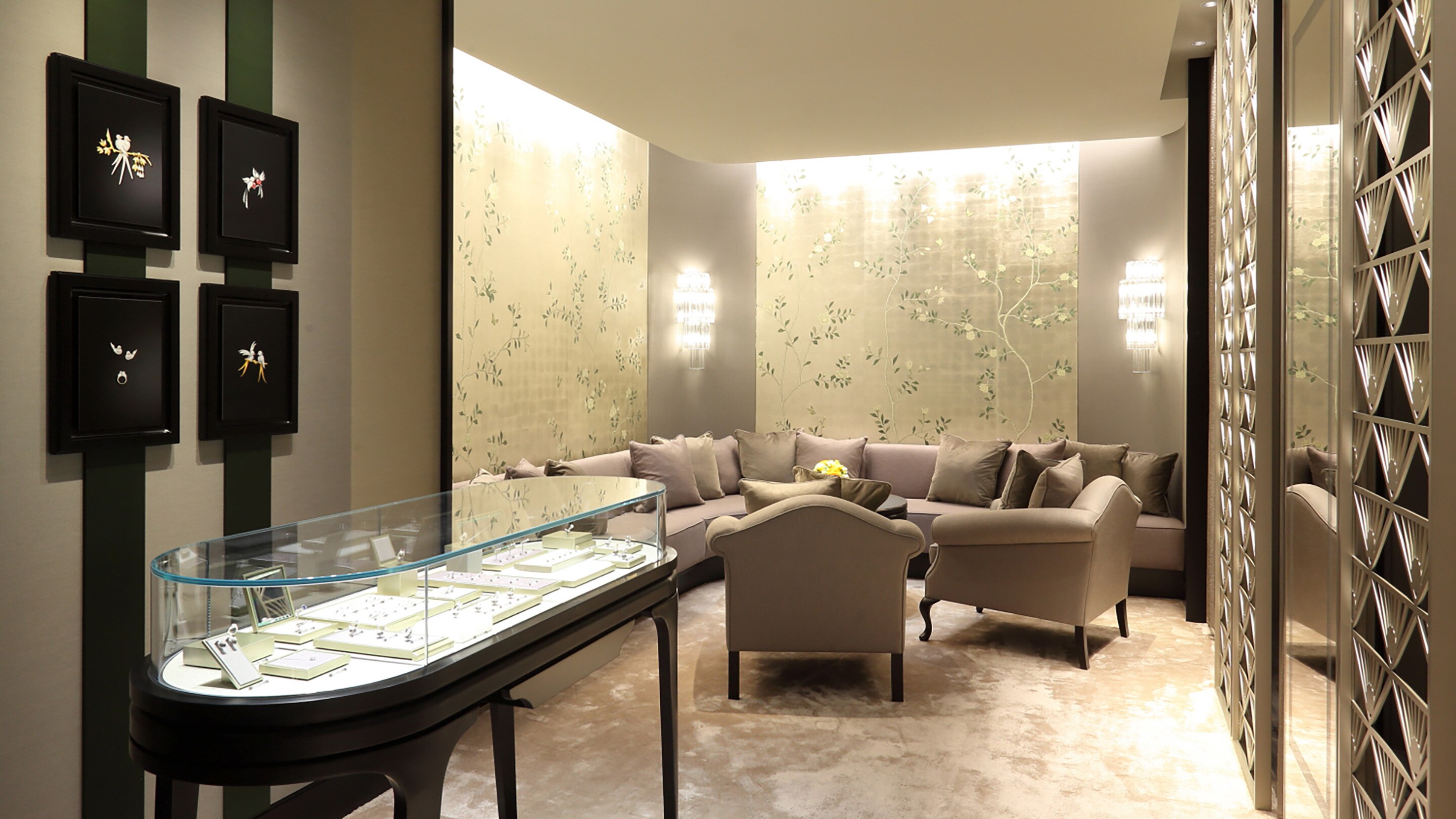 tokyo ginza 6 boutique present main area view, Van Cleef & Arpels