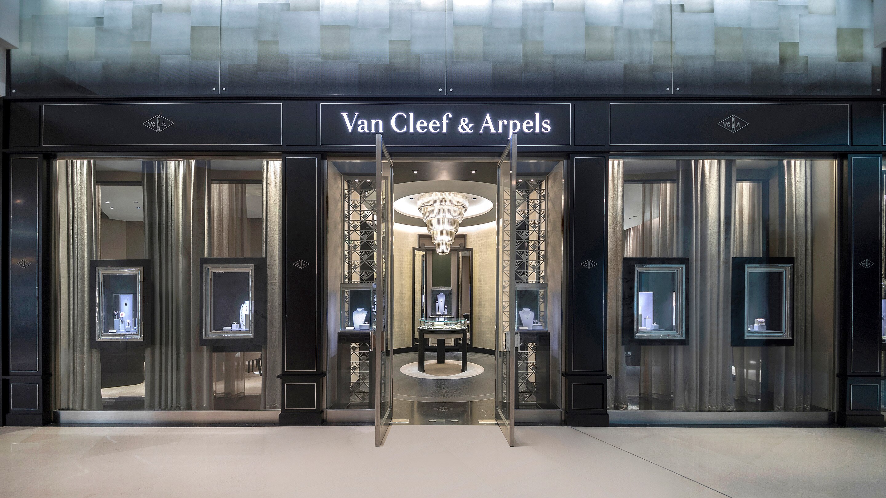 changsha ifs boutique present facade view, Van Cleef & Arpels