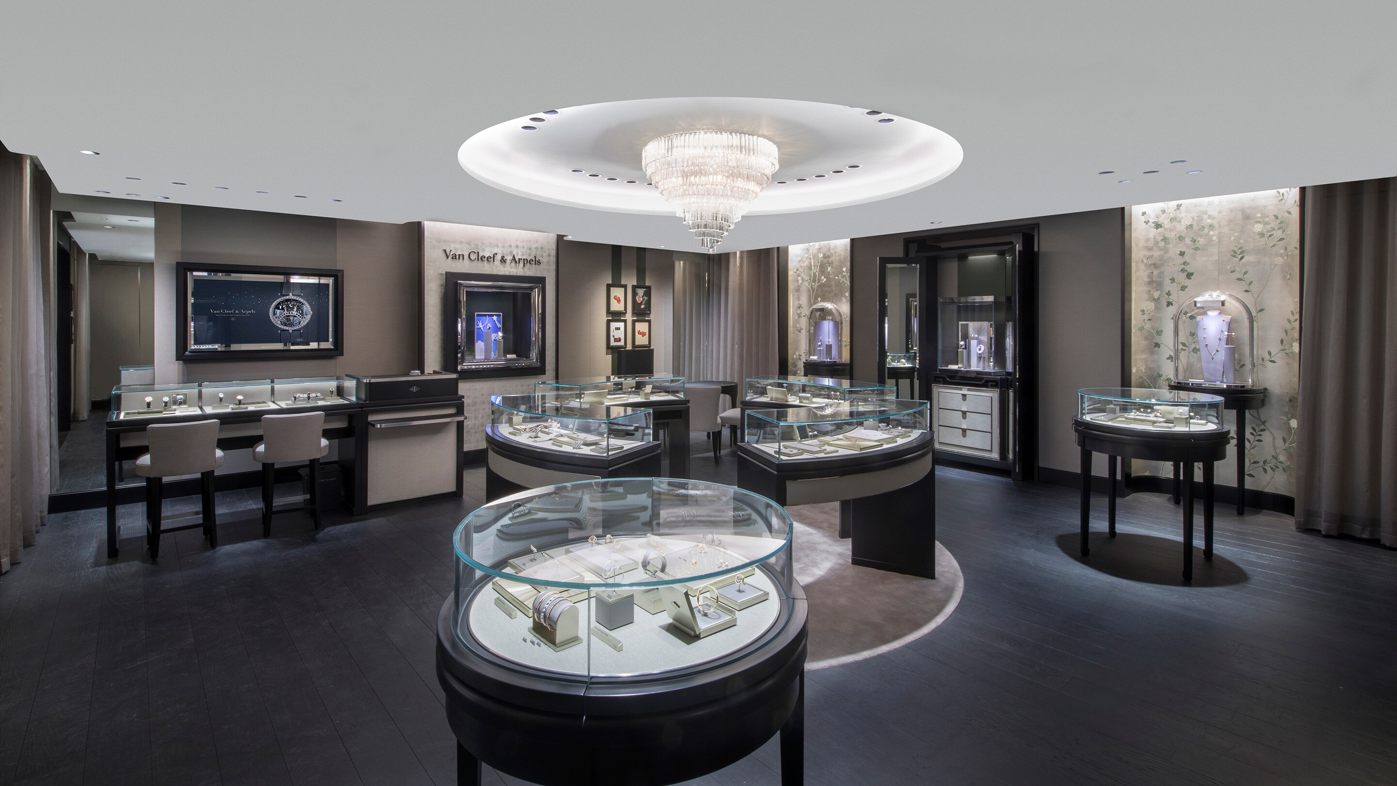 seoul dutyfree lotte main boutique present the main area view, Van Cleef & Arpels