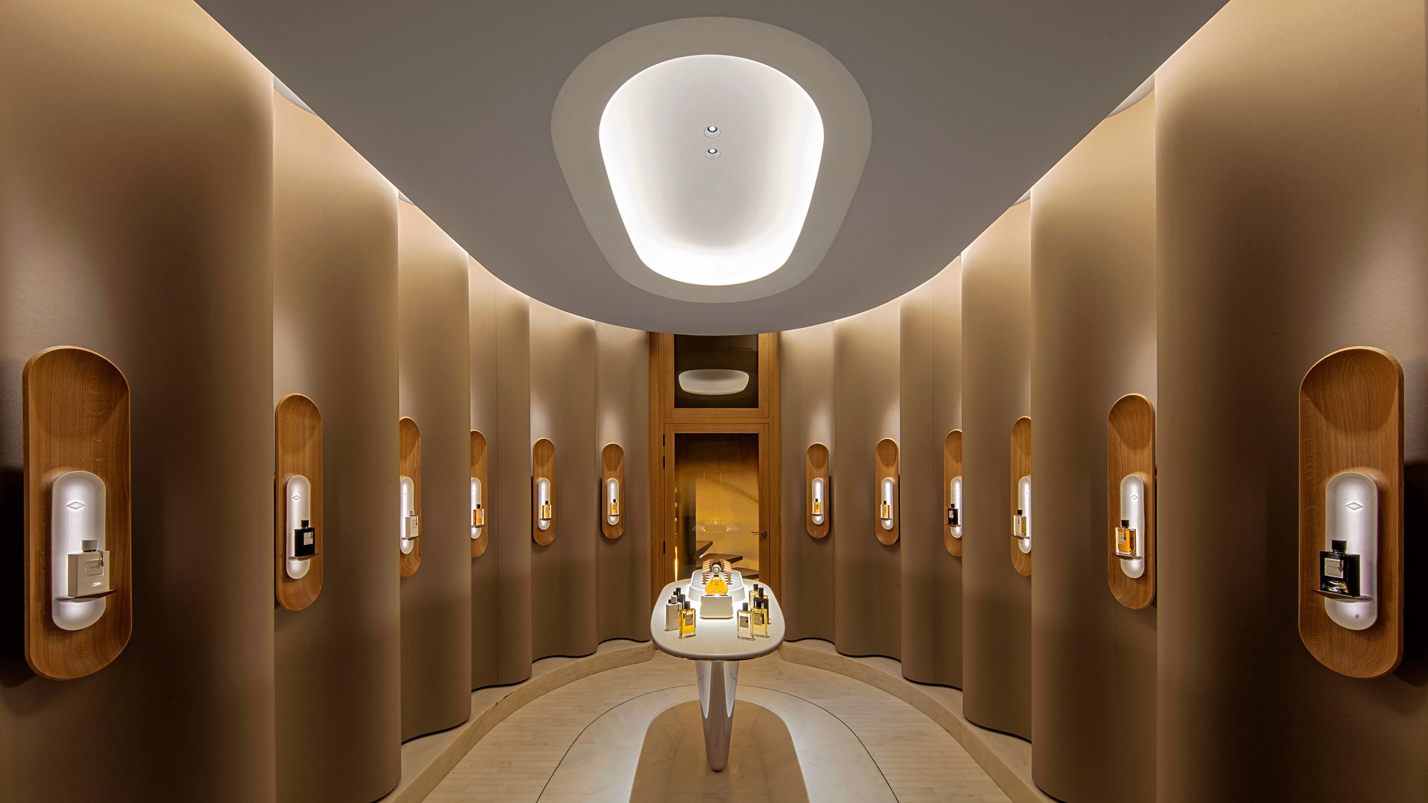 les interior views vendomes boutique present interior view