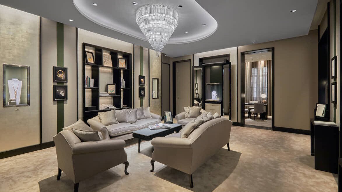 munich - maximilianstrasse boutique present interior view