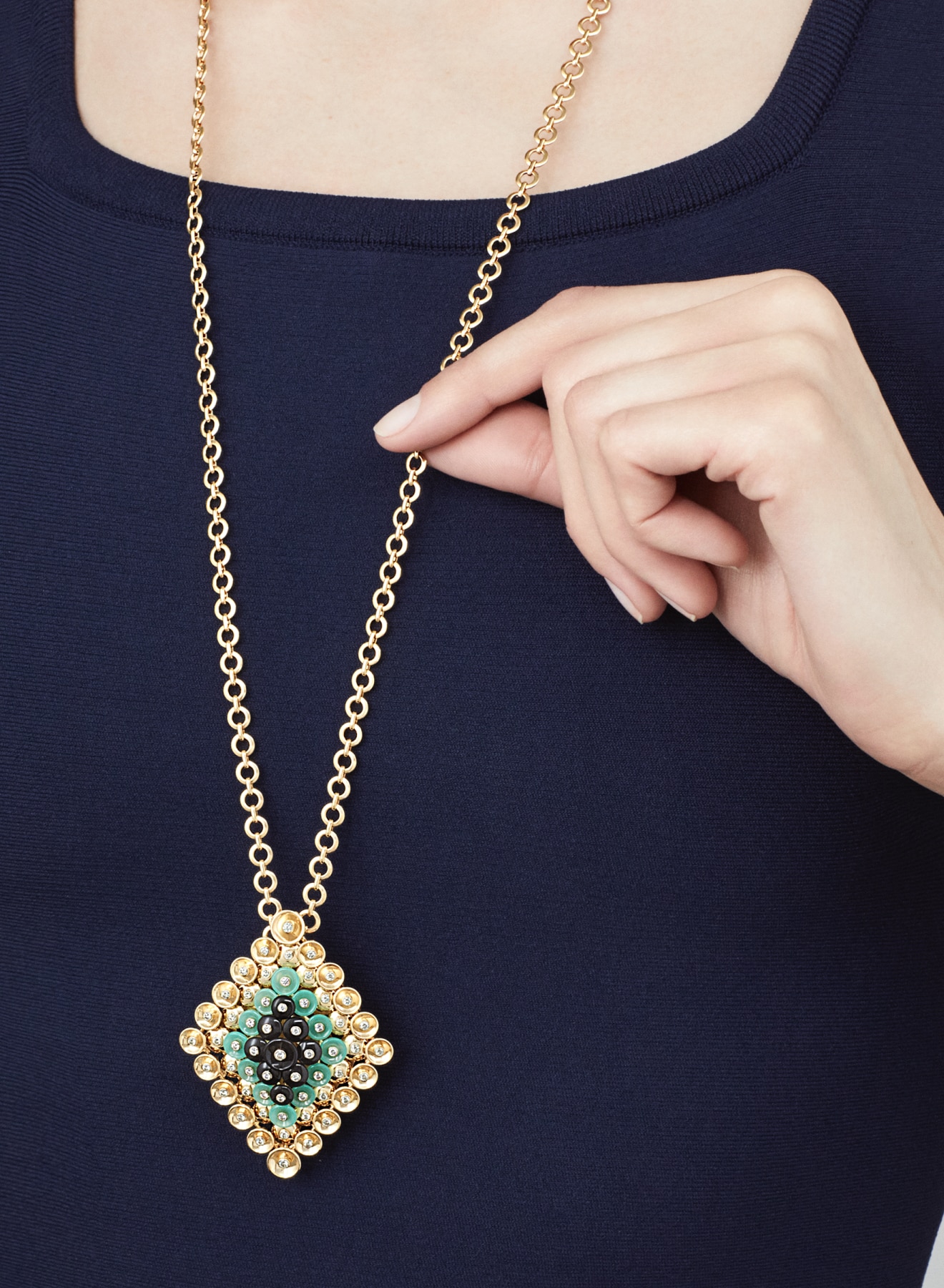 Bouton d'or系列,項鏈,黃K金、綠玉髓、縞瑪瑙、圓形鑽石,Van Cleef & Arpels梵克雅寶