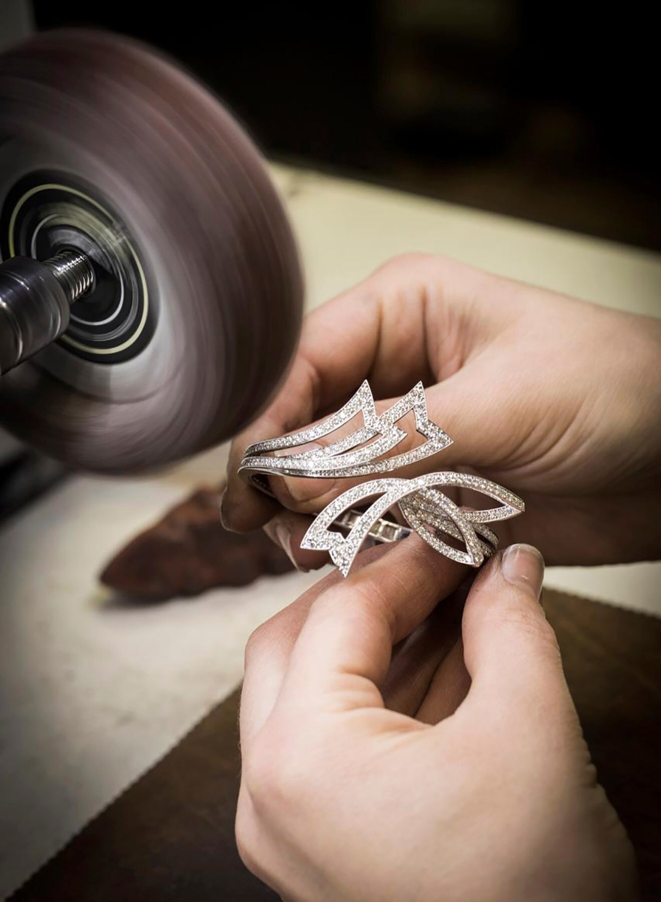 Contes d'Hiver系列，手鐲，白K金，Van Cleef & Arpels梵克雅寶