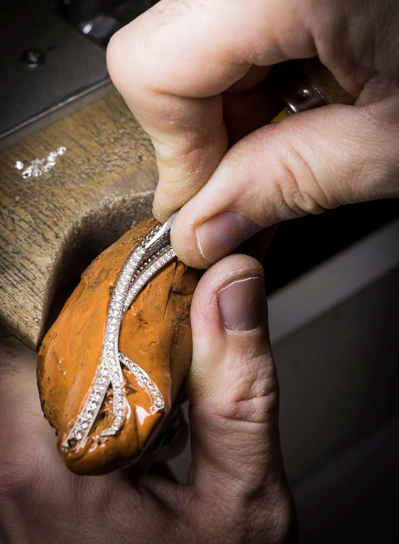 Contes d'Hiver collection, earrings, white gold, Van Cleef & Arpels