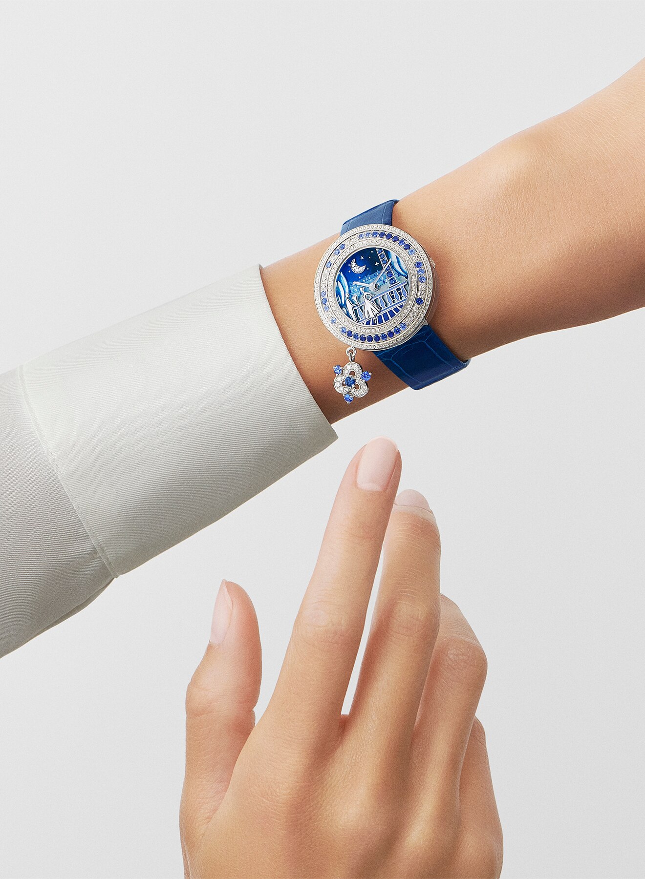 Extraordinary Dials Watches Van Cleef & Arpels