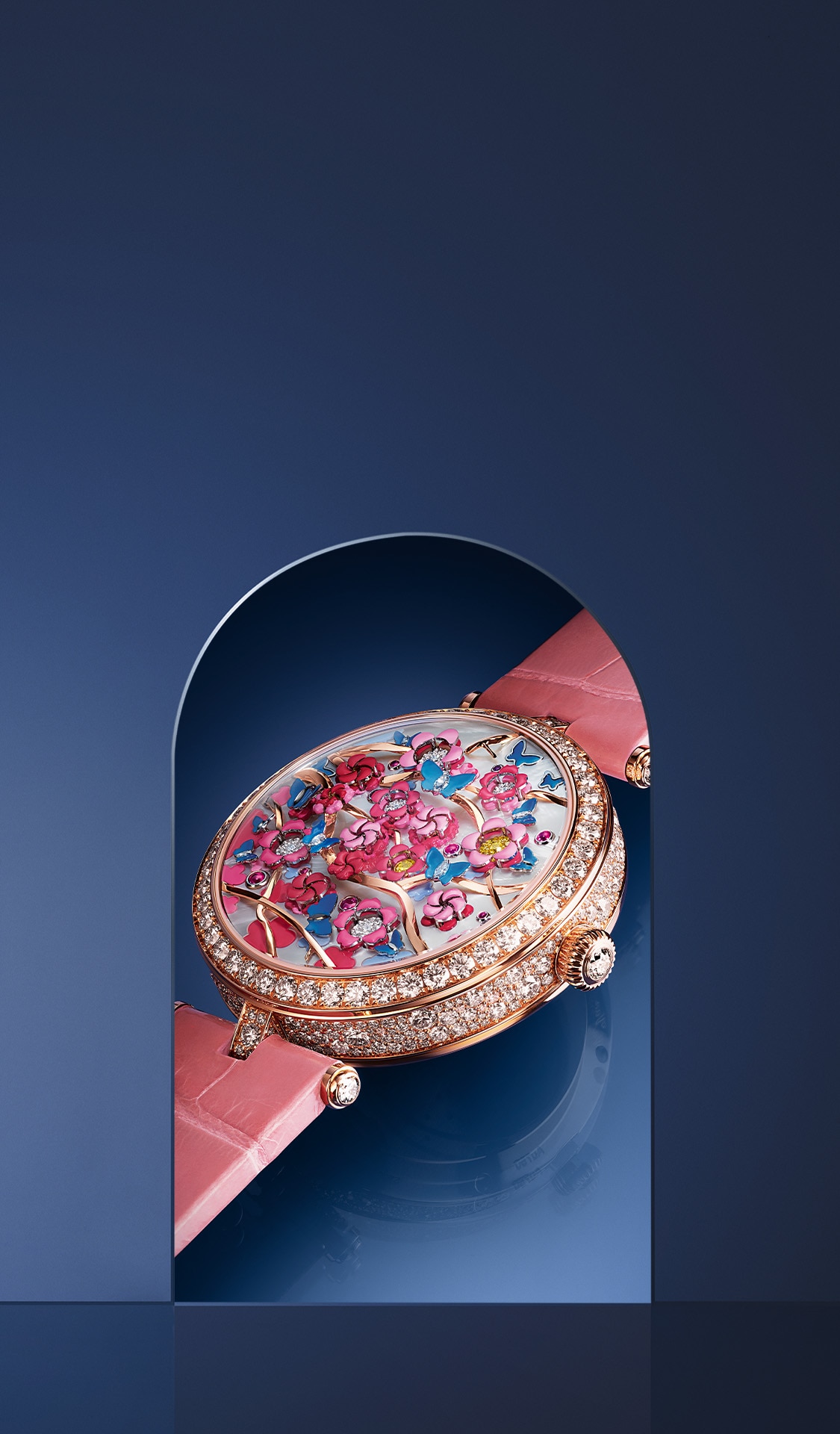 Van Cleef & Arpels ネイビーベルトのみ （専用は本日限りです） Maison Van Cleef & Arpels – Jewelry and High Jewelry, place