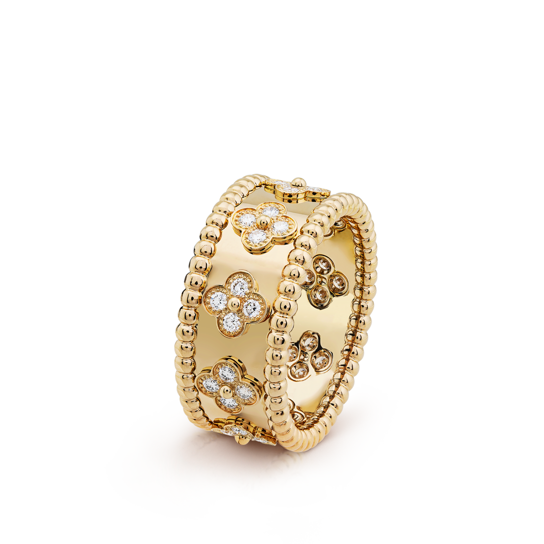 Image 68: Perlée clovers ring, 18K yellow gold, diamonds, medium model. Perlée® collection, Van Cleef & Arpels.