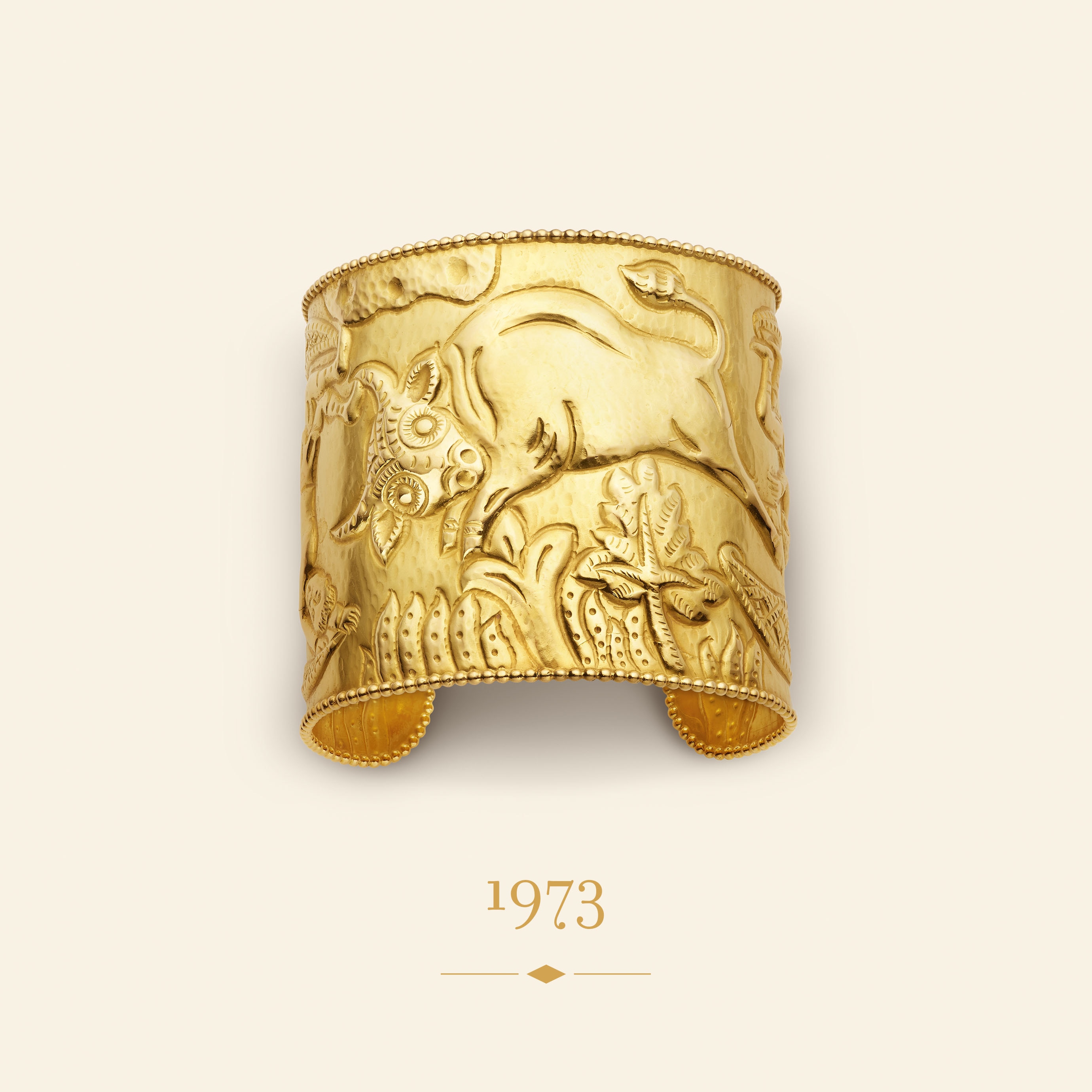 Greek-inspired bangle bracelet, 1973​. Yellow gold​. Van Cleef & Arpels Collection​.