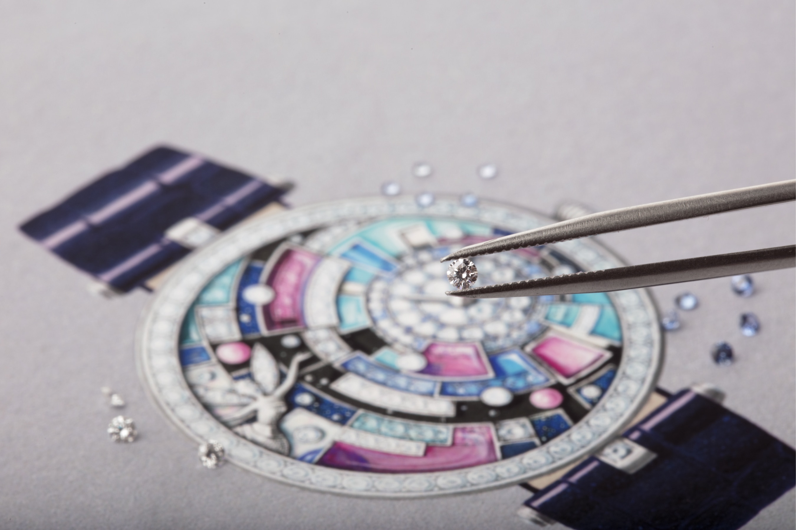 Selecting diamonds according to the original drawing, Lady Arpels Lune Féerique watch, Extraordinary Dials collections, Van Cleef & Arpels.