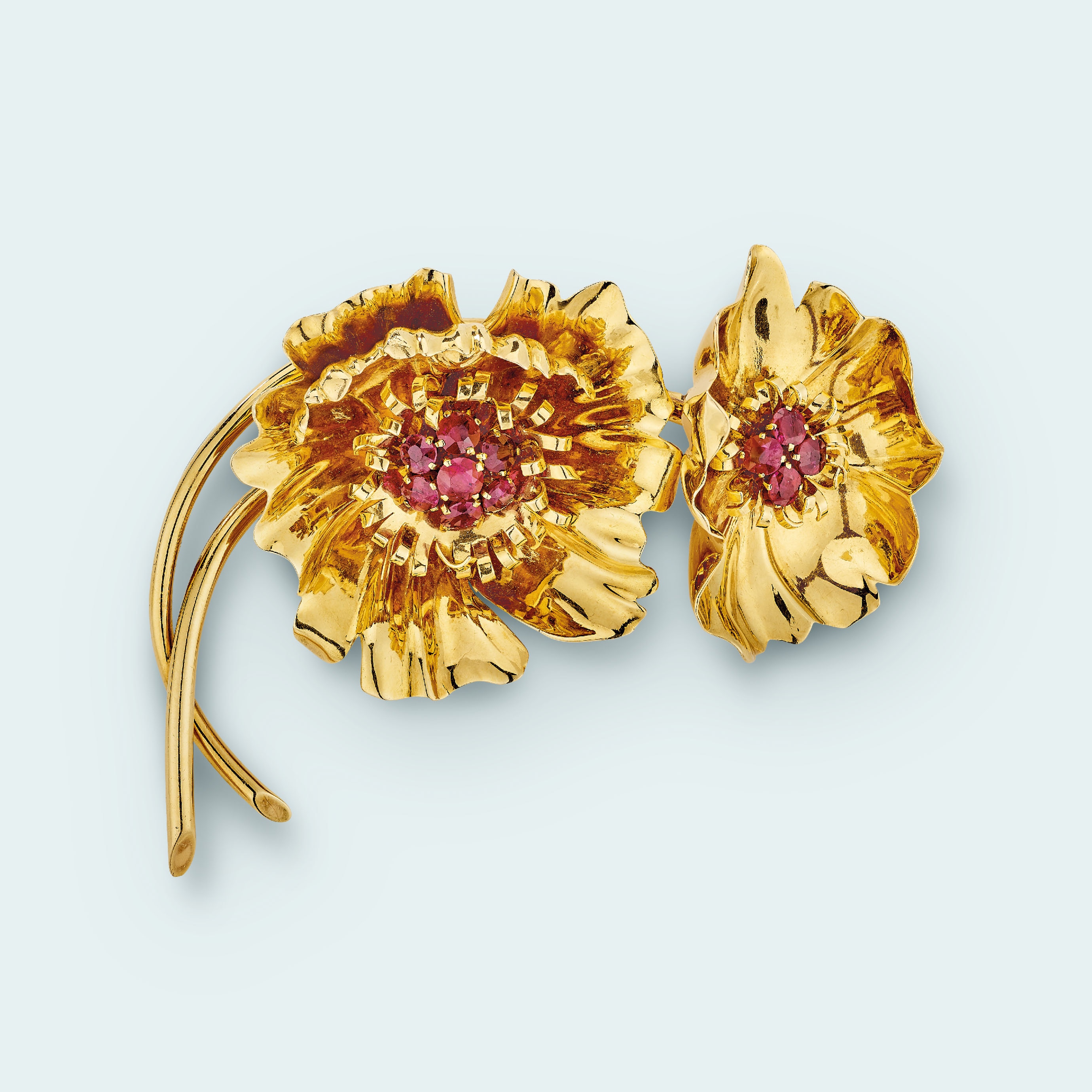 Clip Anémones, 1938. Or jaune, rubis. Collection Van Cleef & Arpels.