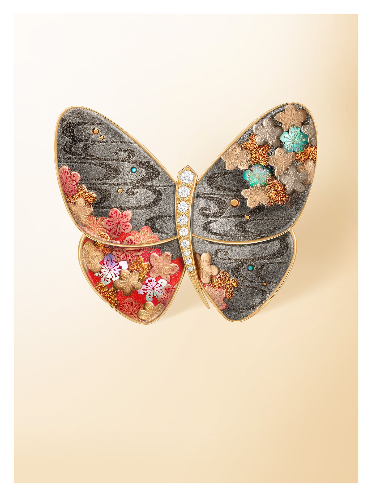 Lacquered Butterfly Kohakubai AL clip, 18K yellow gold, white mother-of-pearl, lacquer, diamonds. Van Cleef & Arpels.