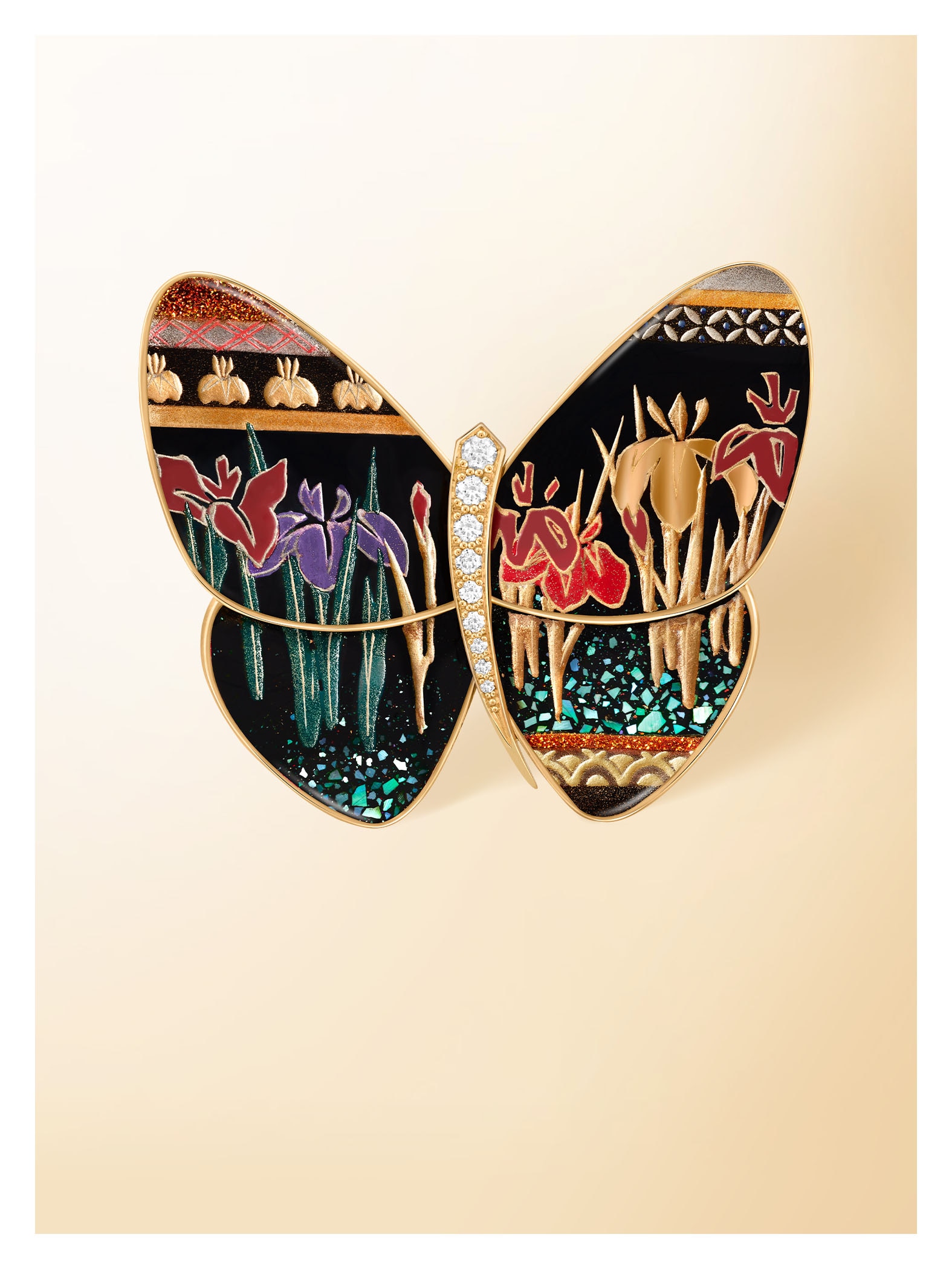Lacquered Butterfly Hanashobu AT clip, 18K yellow gold, white mother-of-pearl, lacquer, diamonds. Van Cleef & Arpels.