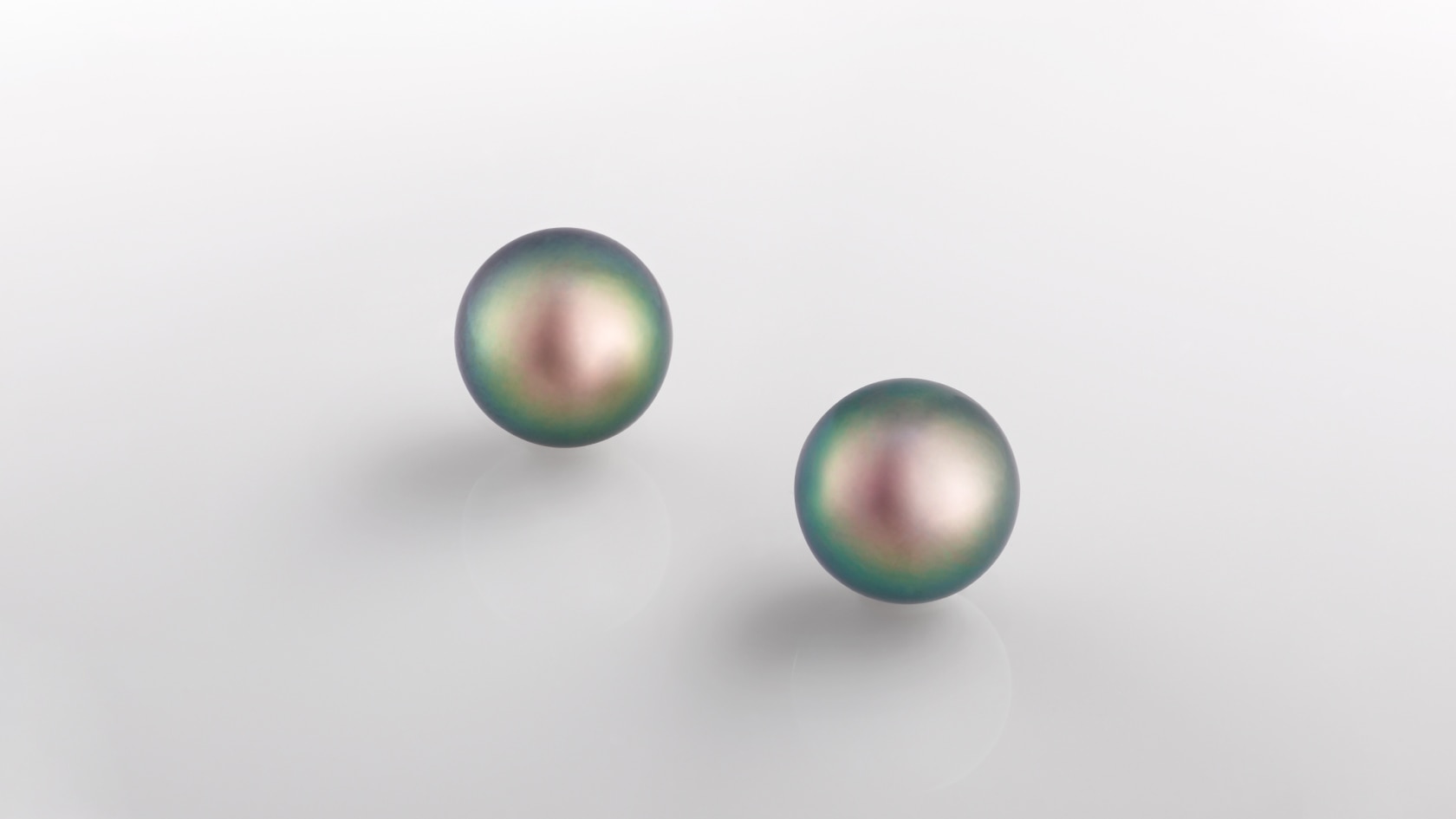 Grey cultured pearls, Blason earrings, Van Cleef & Arpels