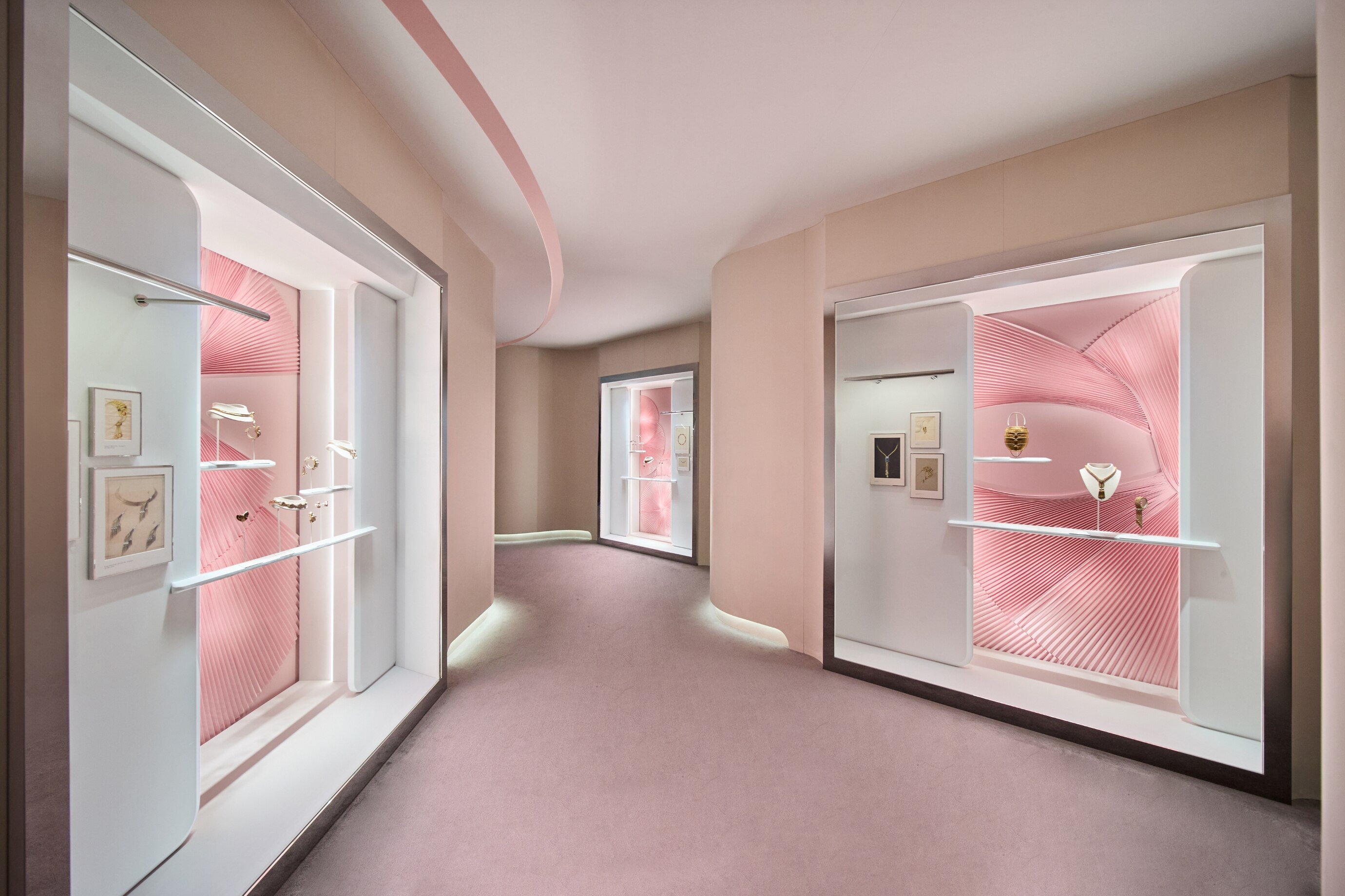 "The Art of Movement" exhibition, Guangzhou edition, 2024. Van Cleef & Arpels.