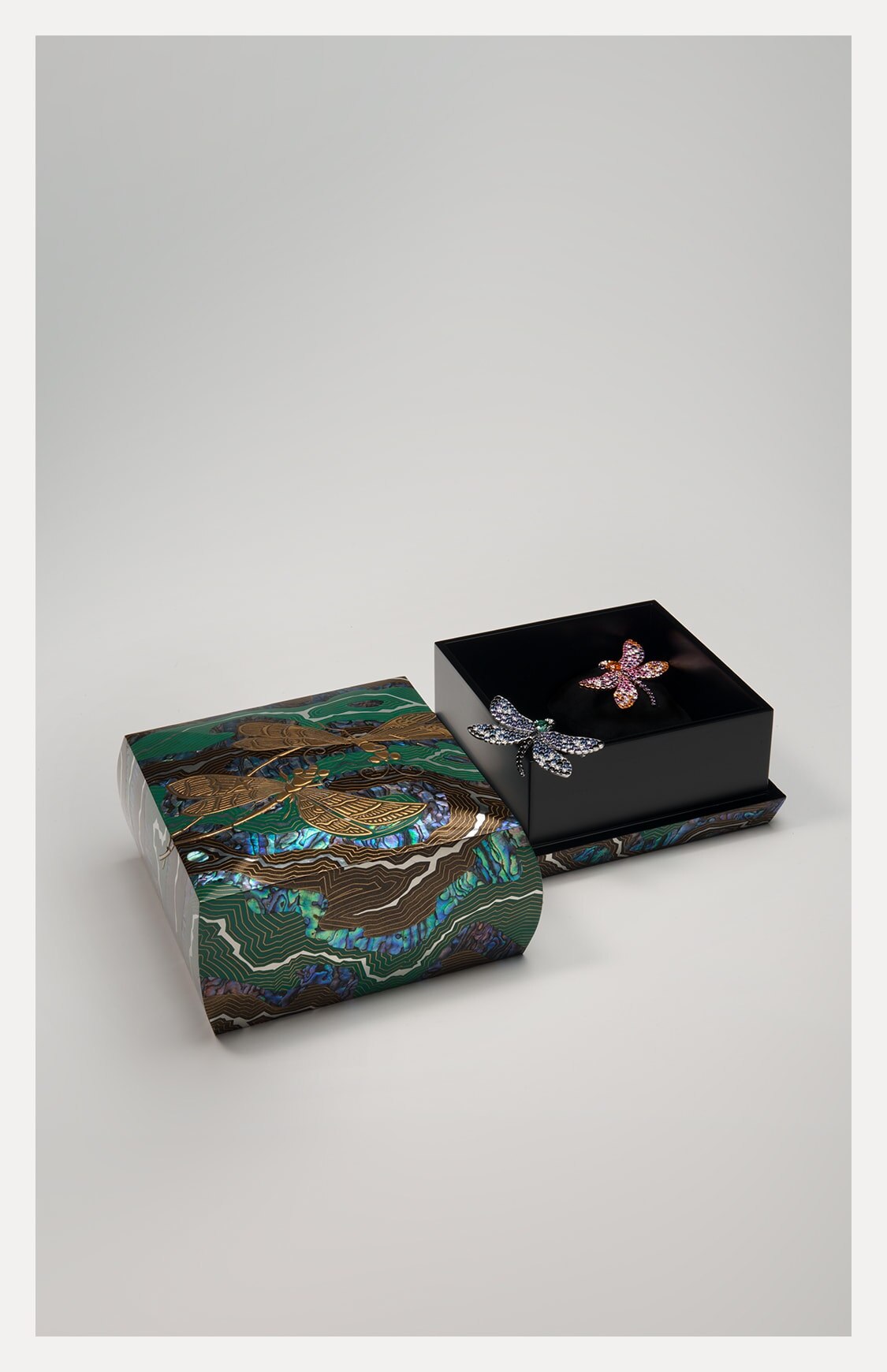 Maison Van Cleef & Arpels Jewelry and High Jewelry, place Vendôme in