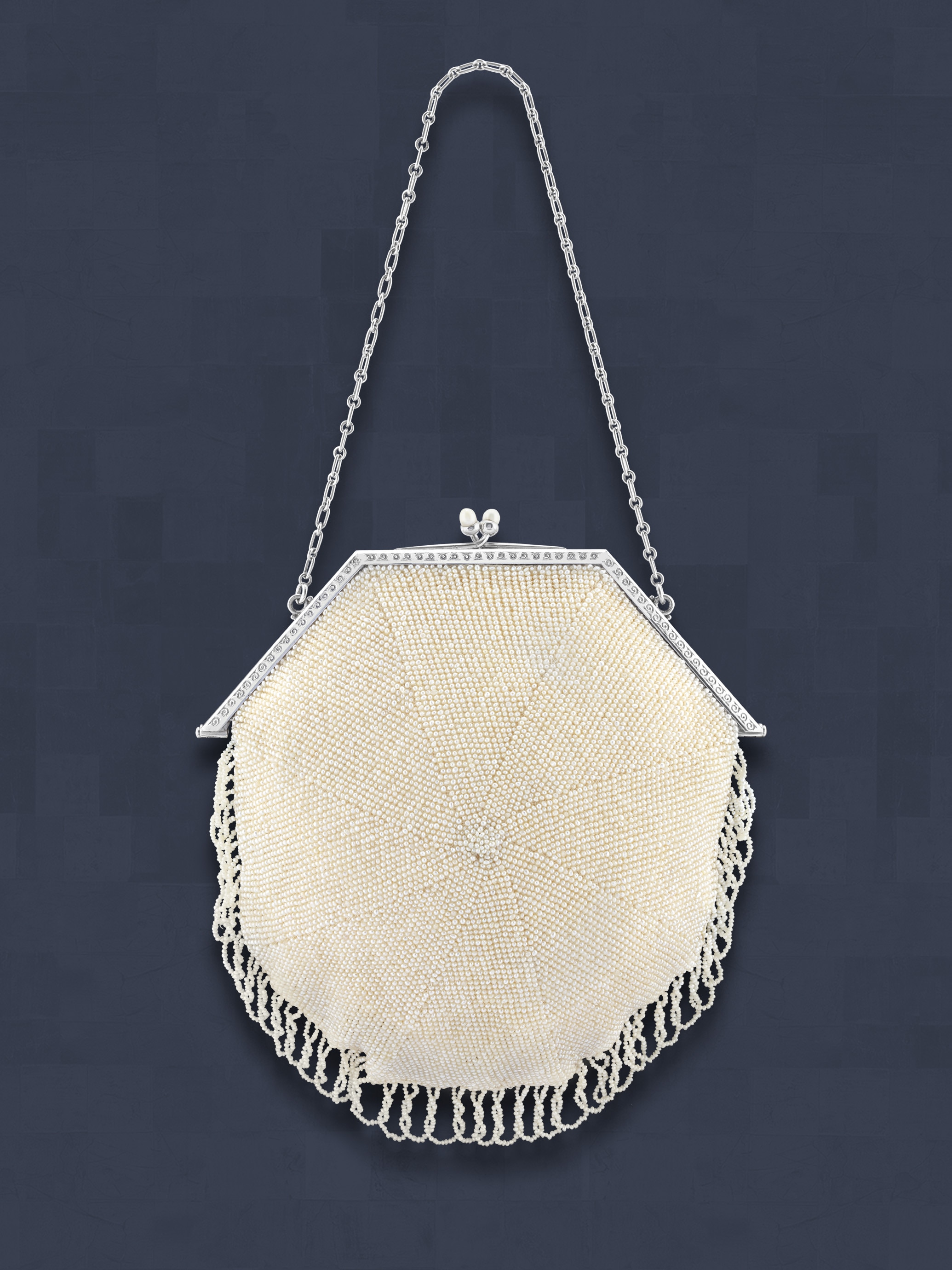 Abendtasche, 1923. Platin, Perlen, Diamanten. Sammlung Van Cleef & Arpels.