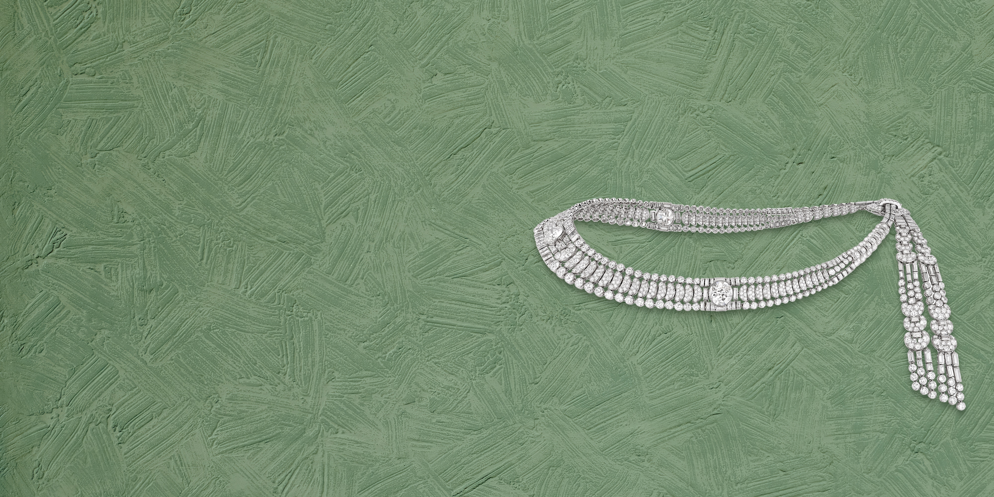 「永遠なる瞬間　ヴァン クリーフ&アーペル — ハイジュエリーが語るアール・デコ」、ヴァン クリーフ&アーペル。