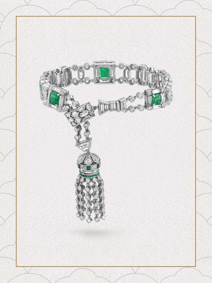Bracelet, circa 1922, platinum, 5 emerald-cut emeralds, diamonds. Heritage collection, Van Cleef & Arpels.