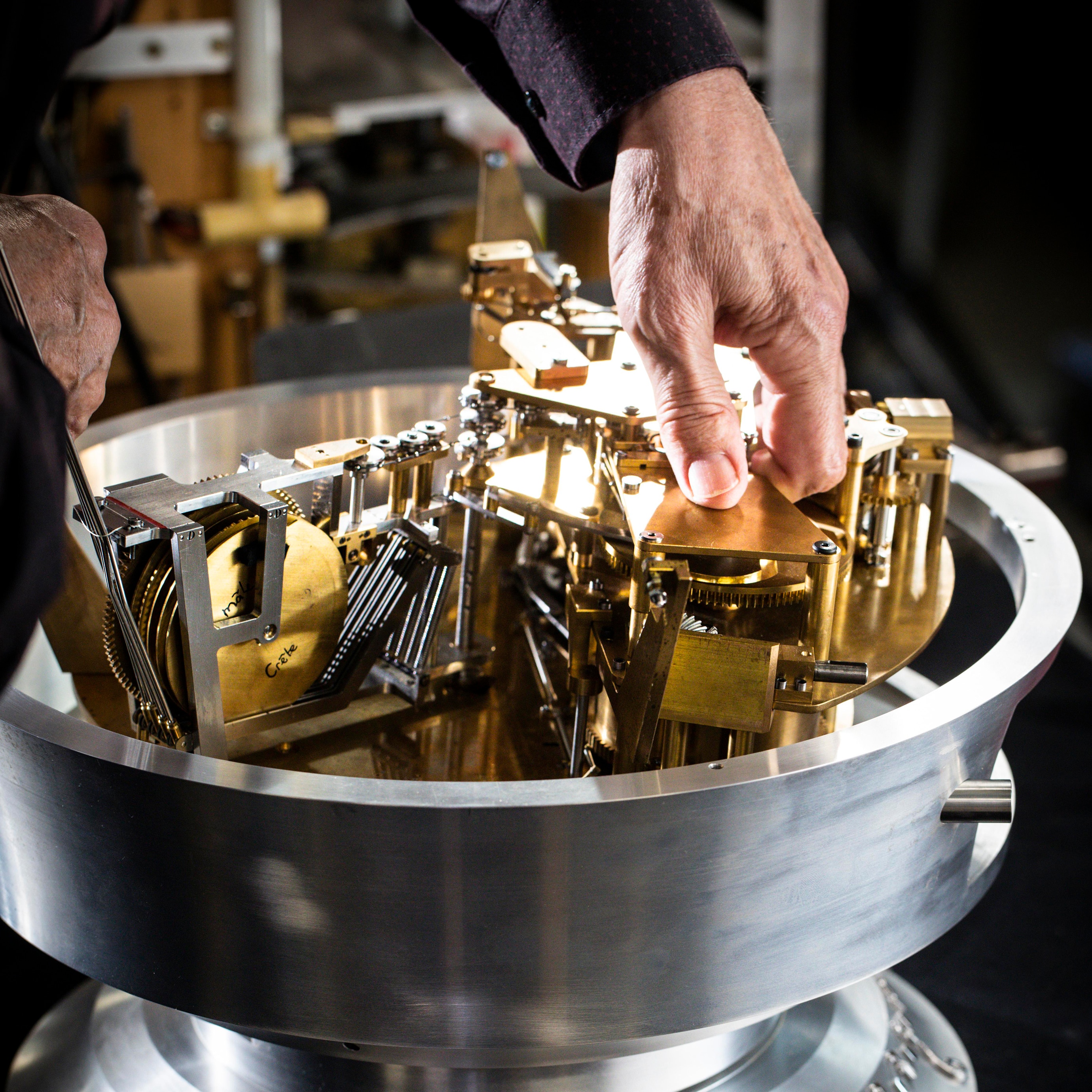 Overview of the mechanical clock of the bird fountain, Extraordinary Object, Van Cleef & Arpels