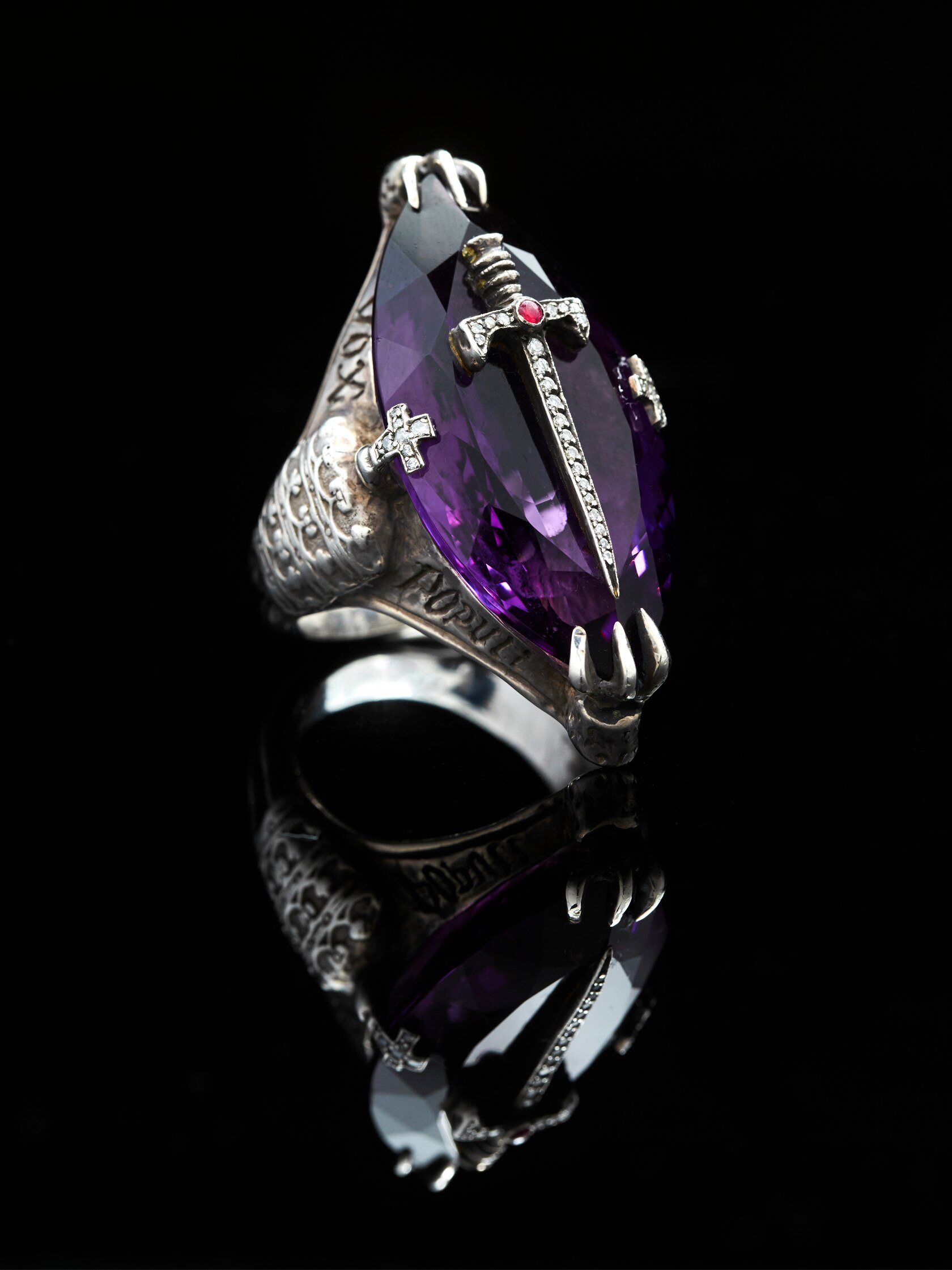 Men s Rings Yves Gastou Collection Exhibition at L ECOLE Hong Kong Van Cleef Arpels