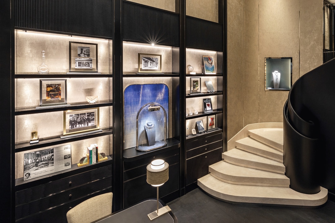 Entdeckung des neuen Innenraums der Boutique in Genf. © Van Cleef & Arpels SA – Gary Greny – 2023. Van Cleef & Arpels