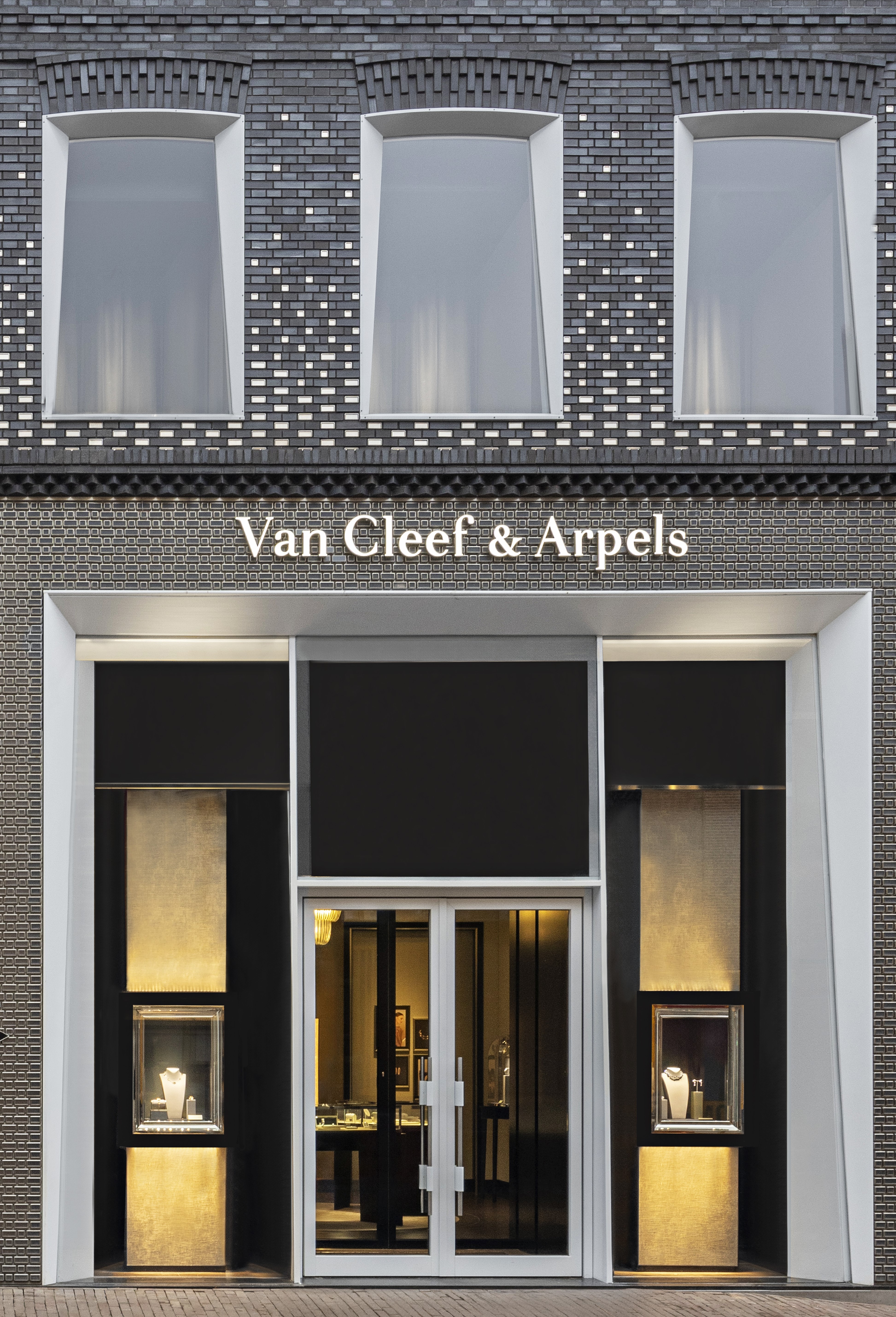 Van Cleef & Arpels unveils its first boutique in Amsterdam, in the ...