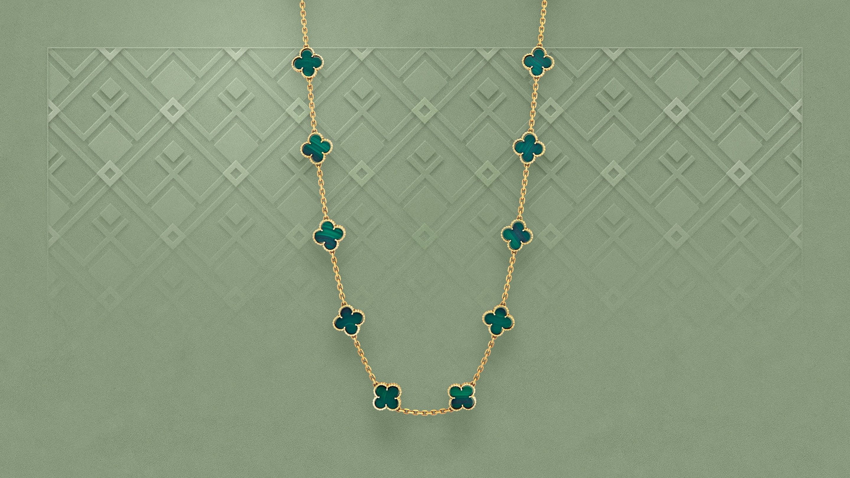 Alhambra long necklace, 1970. Yellow gold, malachite. Van Cleef & Arpels Collection.