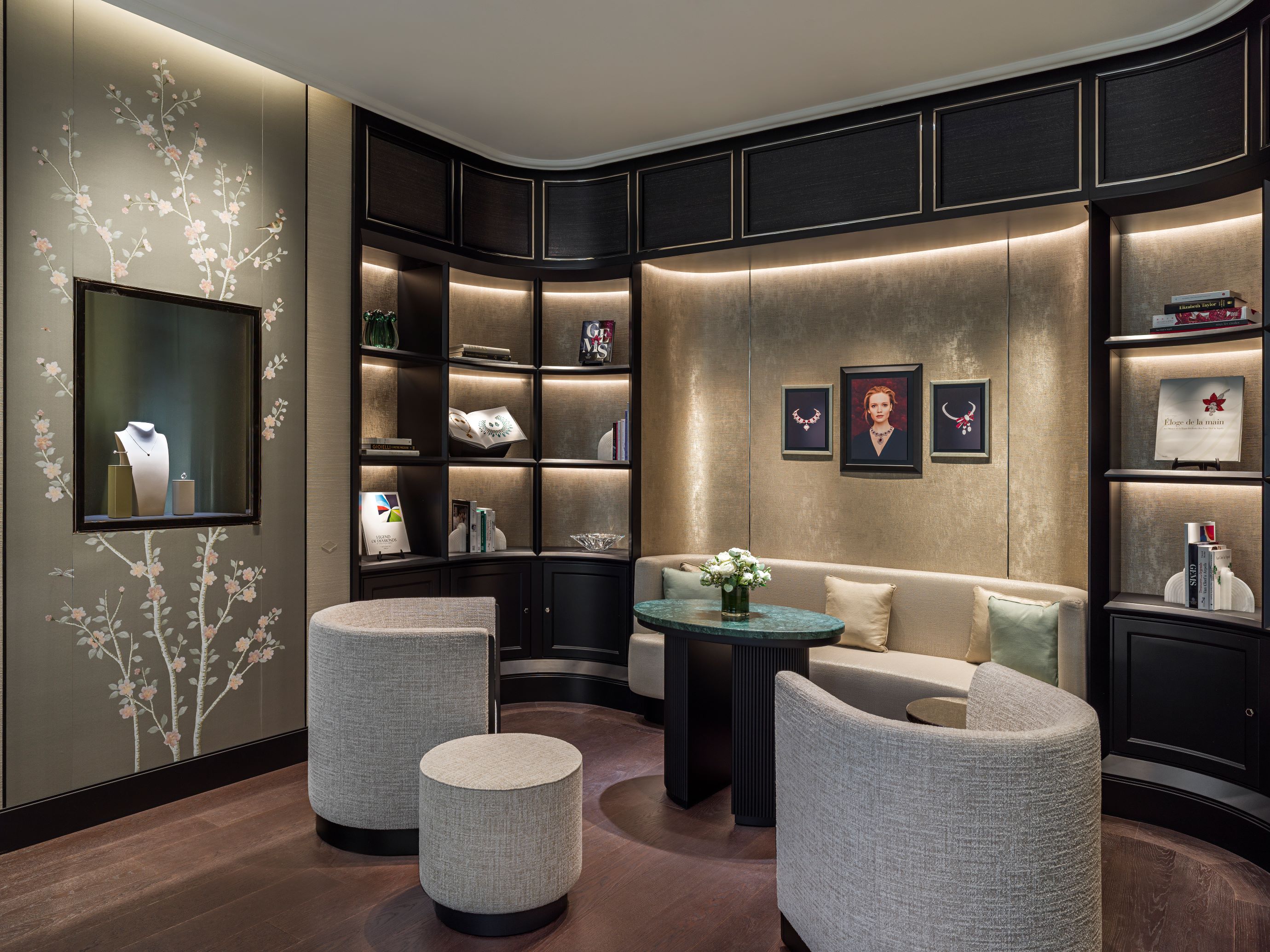 Van Cleef & Arpels unveils its first boutique in Florence, Italy.