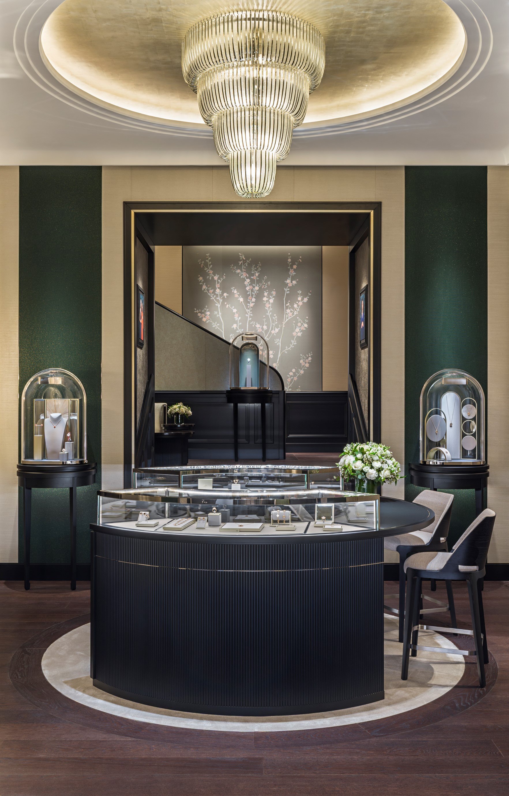 Van Cleef & Arpels unveils its first boutique in Florence, Italy.