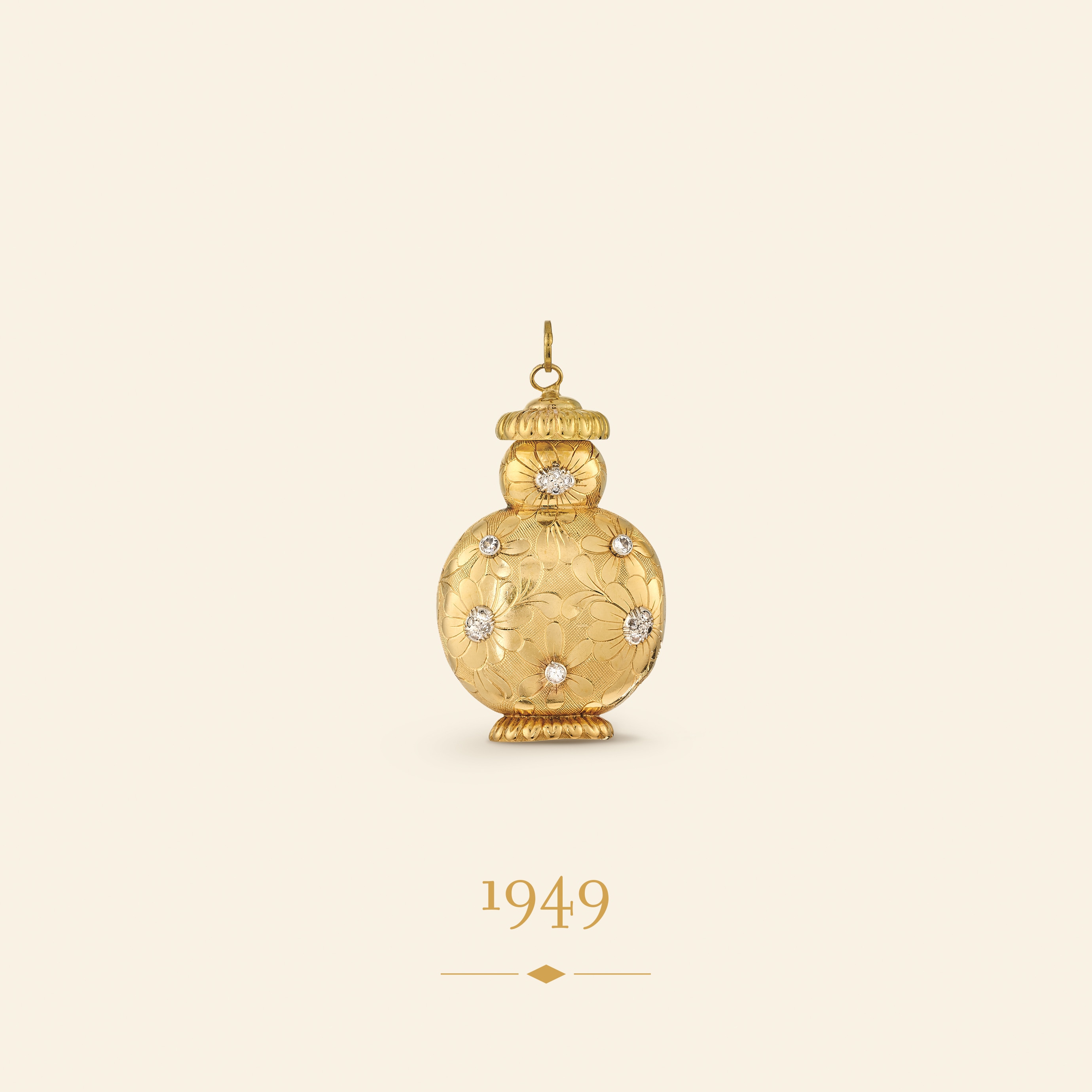 Daisy perfume bottle, 1949. Yellow gold, platinum, diamonds. Van Cleef & Arpels Collection.