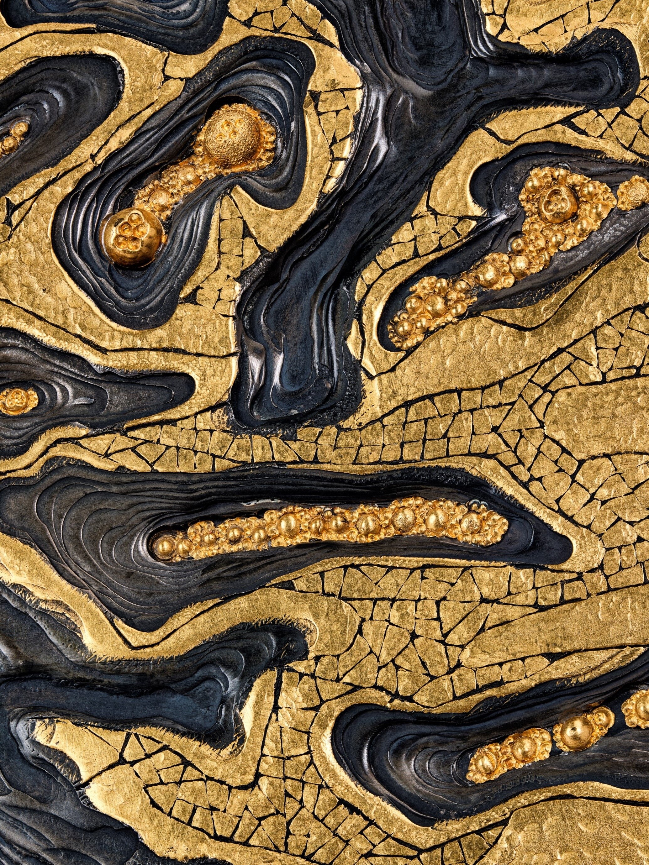 Daniel Brush.  Maze, 1992.  Pure gold, steel.  Private Collection.  Photo: L'ÉCOLE, School of Jewelry Arts - B. Chelly.