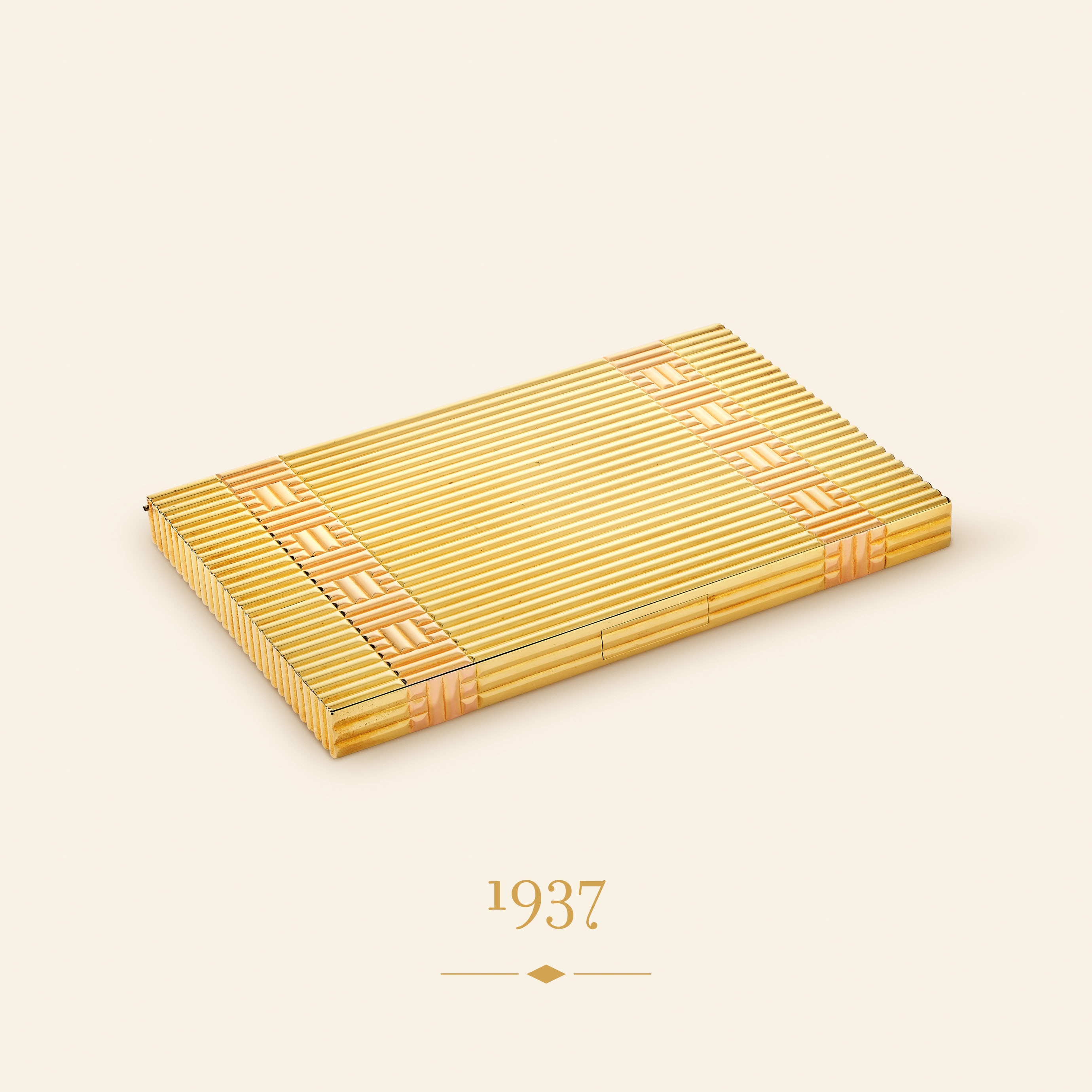 Pitillera, 1937. Oro amarillo, oro rosa. Colección Van Cleef & Arpels.